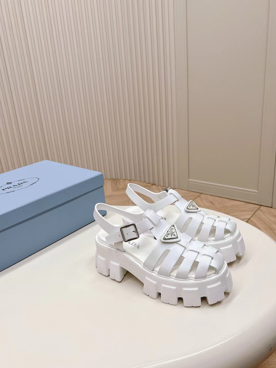 [TOP] PRADA Sandals - White - 711 Luxury