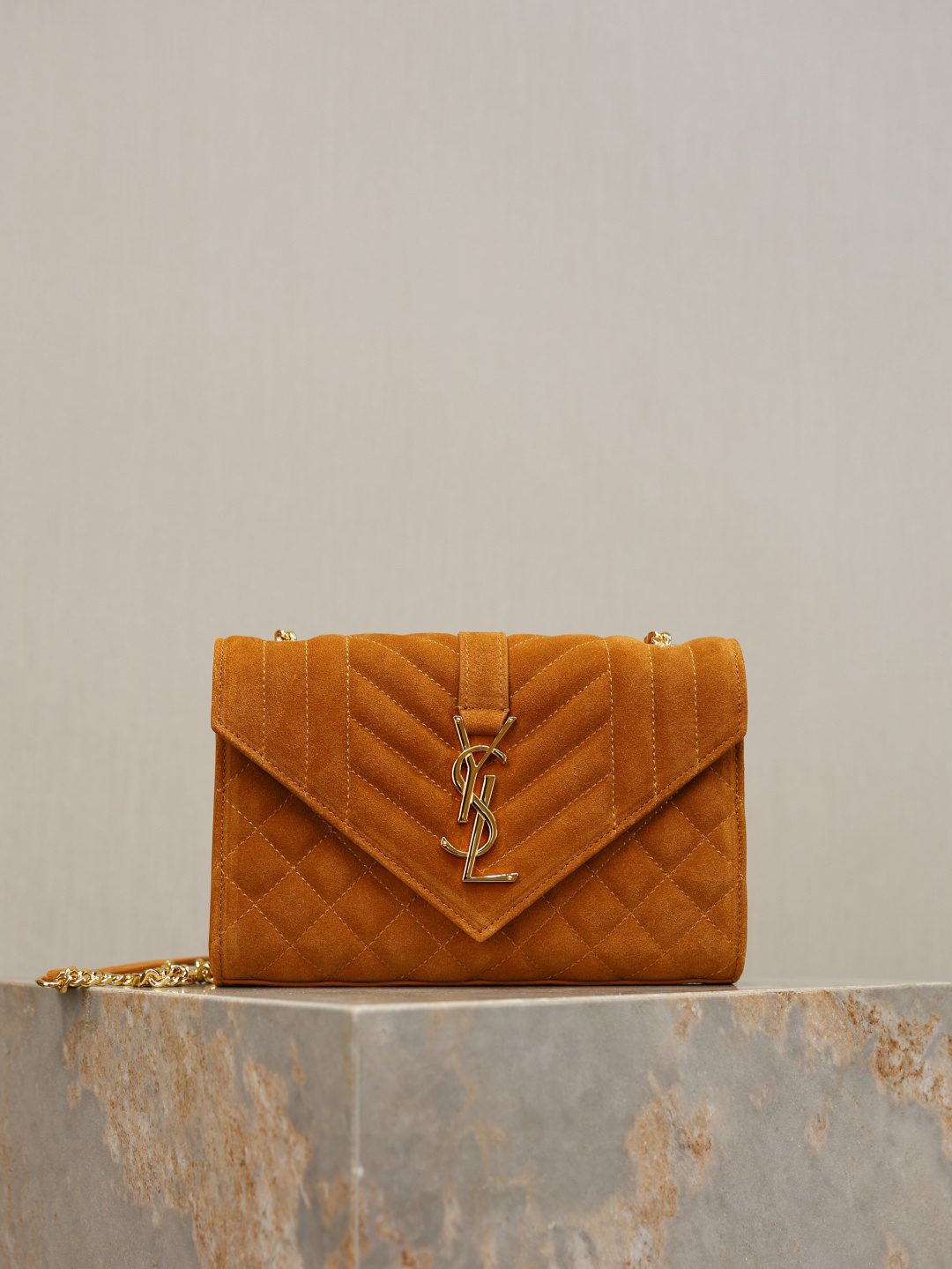 [TOP] Yves Saint Laurent YSL Envelope Bag Cowhide 21x13x6cm - Yellow & GHW - 711 Luxury