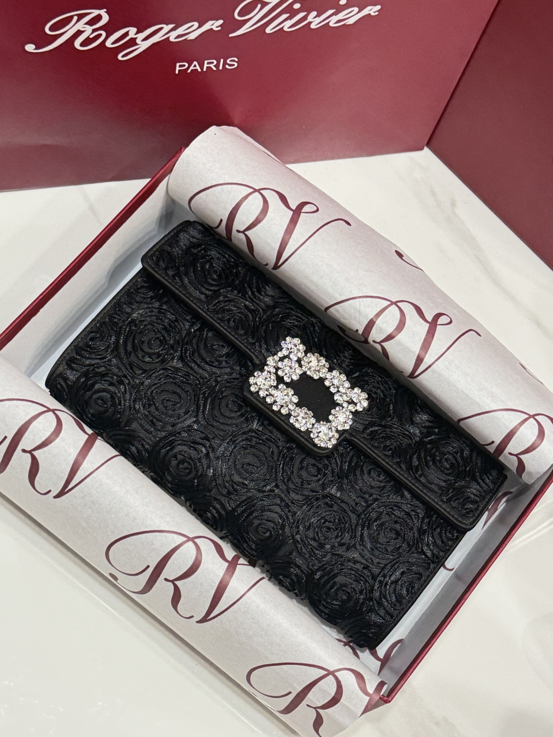 [TOP] ROGER VIVIER Diamond Bag 24-13-3 CM - Black - 711 Luxury