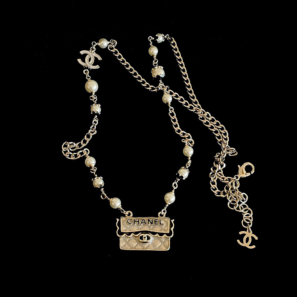 Chanel Bag Chanel CC Diamond Bag Pearl Necklace | Nigo Office