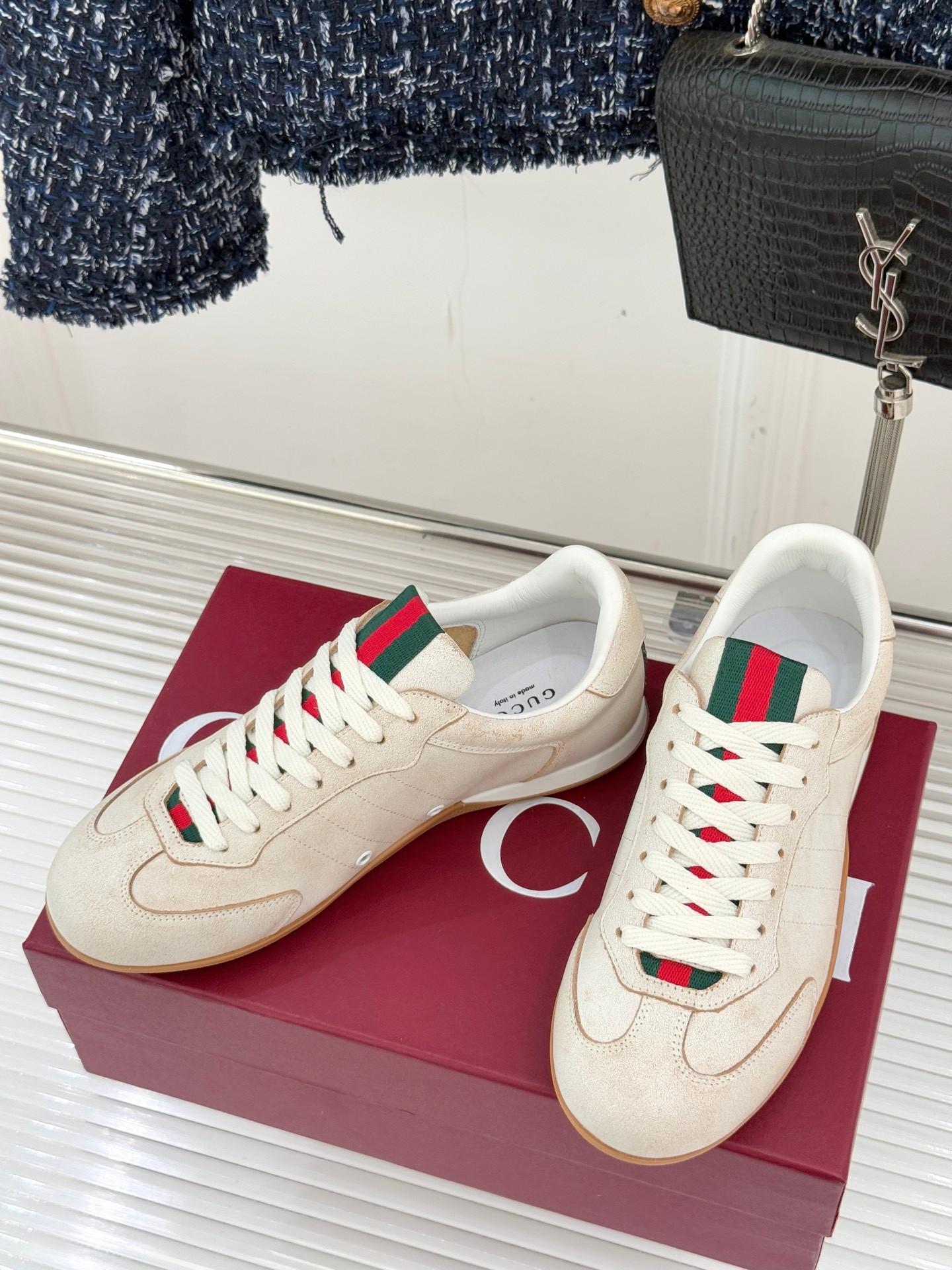 [TOP] GUCCI Sneaker - Beige - 711 Luxury