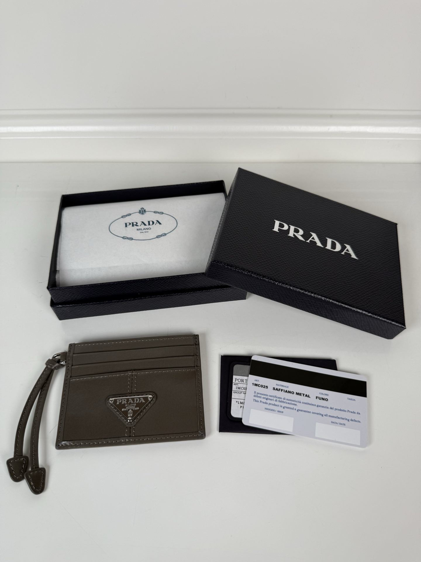 [TOP] PRADA Card Holder 11.2*8.5cm - Dark Grey - 711 Luxury