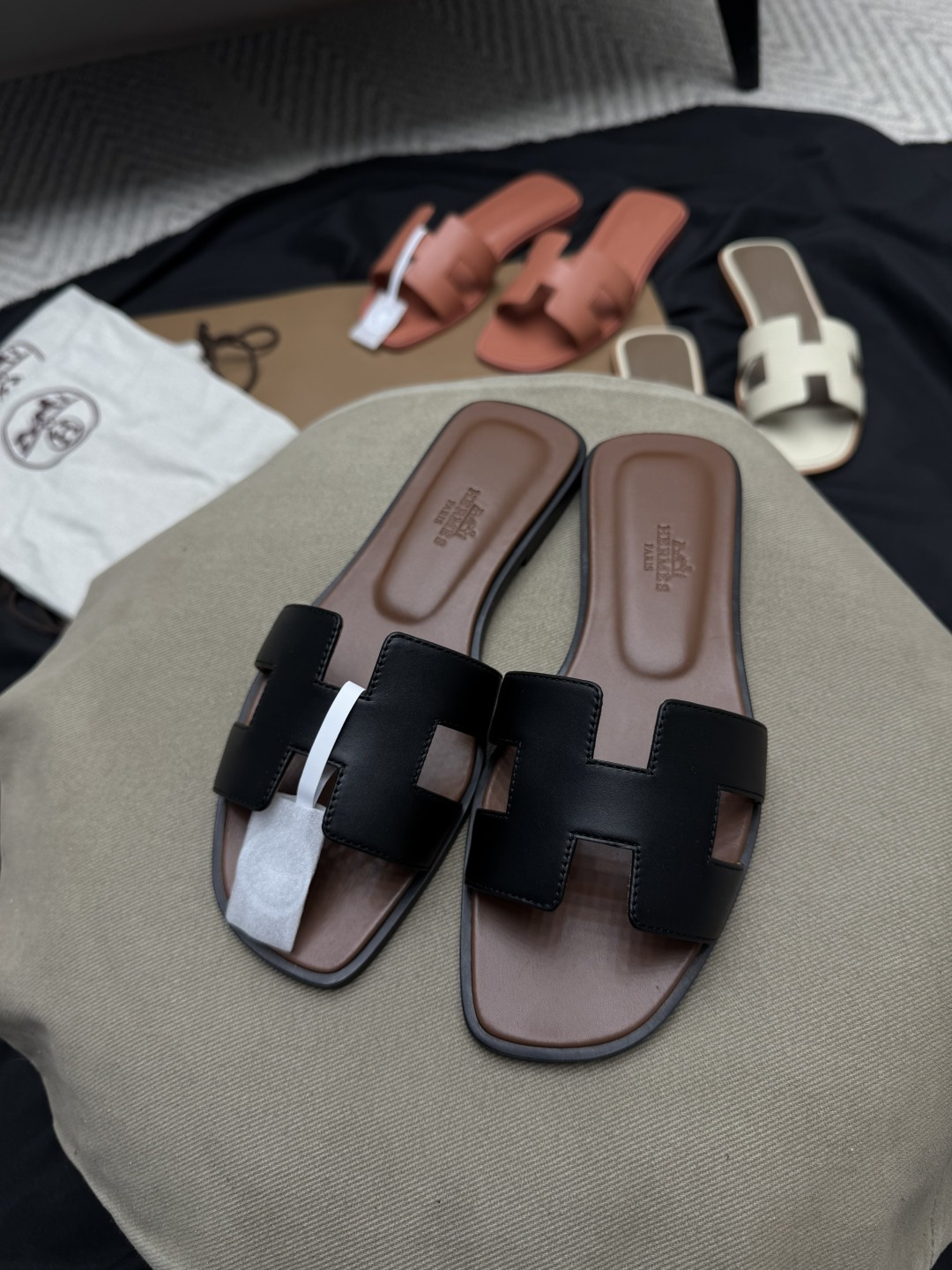 Designer Shoes Hermès Oran Sandal #389935 View 2 | Nigo Office