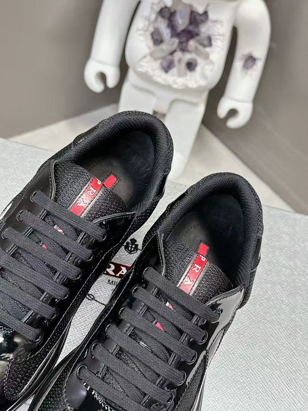 [TOP] PRADA  Men's and Women's Sneakers - Black - 711 Luxury