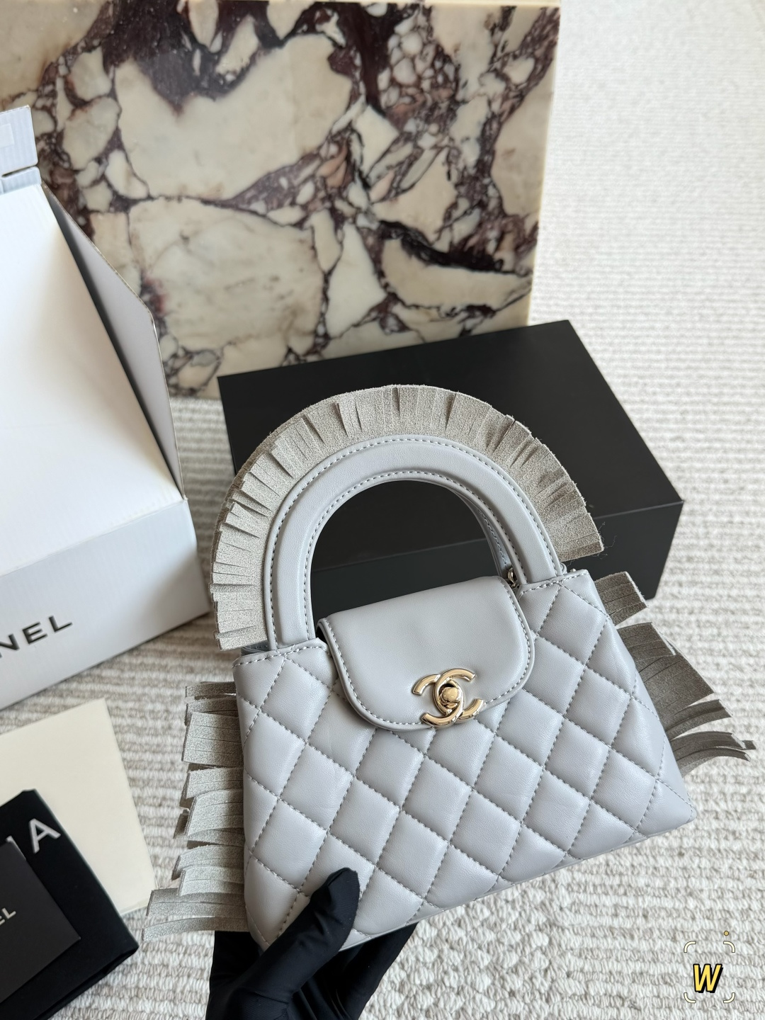 Chanel 23K Kelly Bag with Quilted Design and Pleated Handle (Replica)