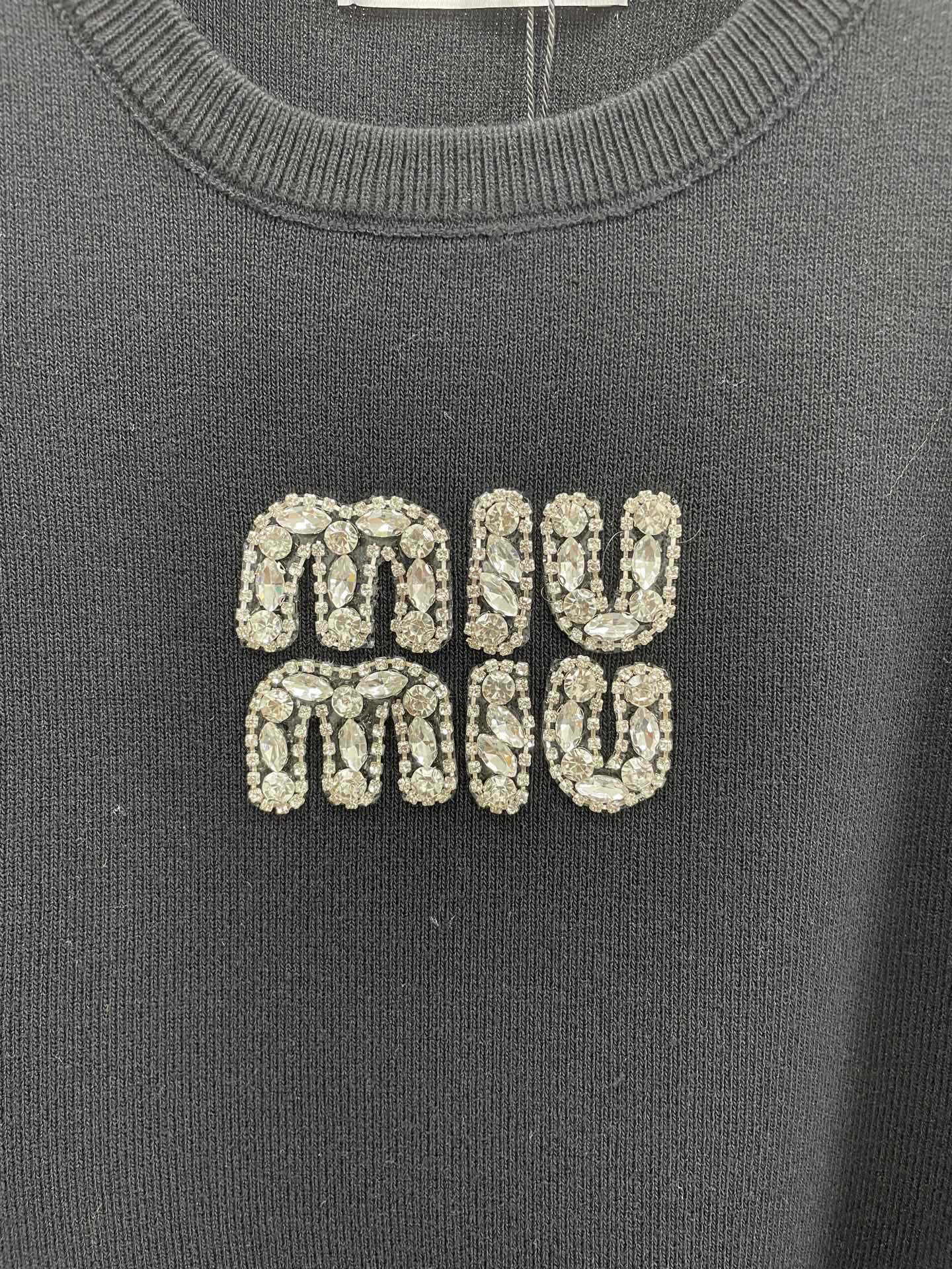 [TOP] Miu Miu Vest - Black - 711 Luxury