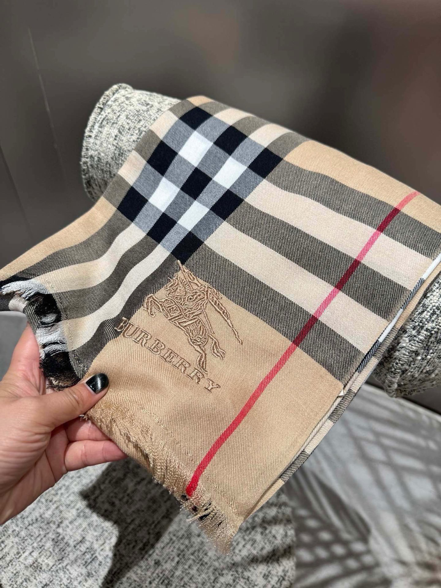 [TOP] BURBERRY Cashmere Scarf - Brown