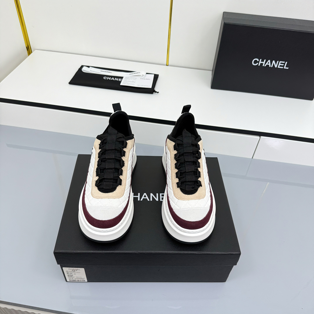 [TOP] CHANEL Sneakers - White