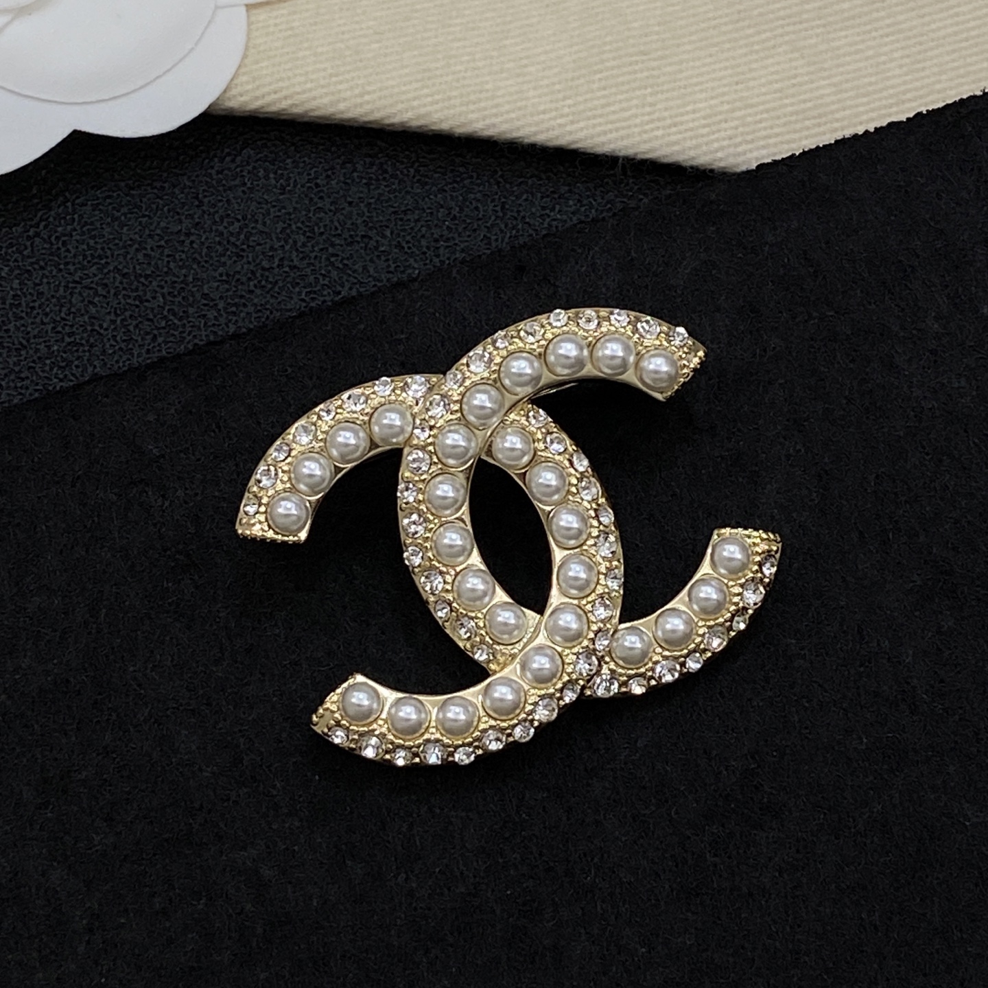 [TOP] CHANEL Brooch - Gold - 711 Luxury