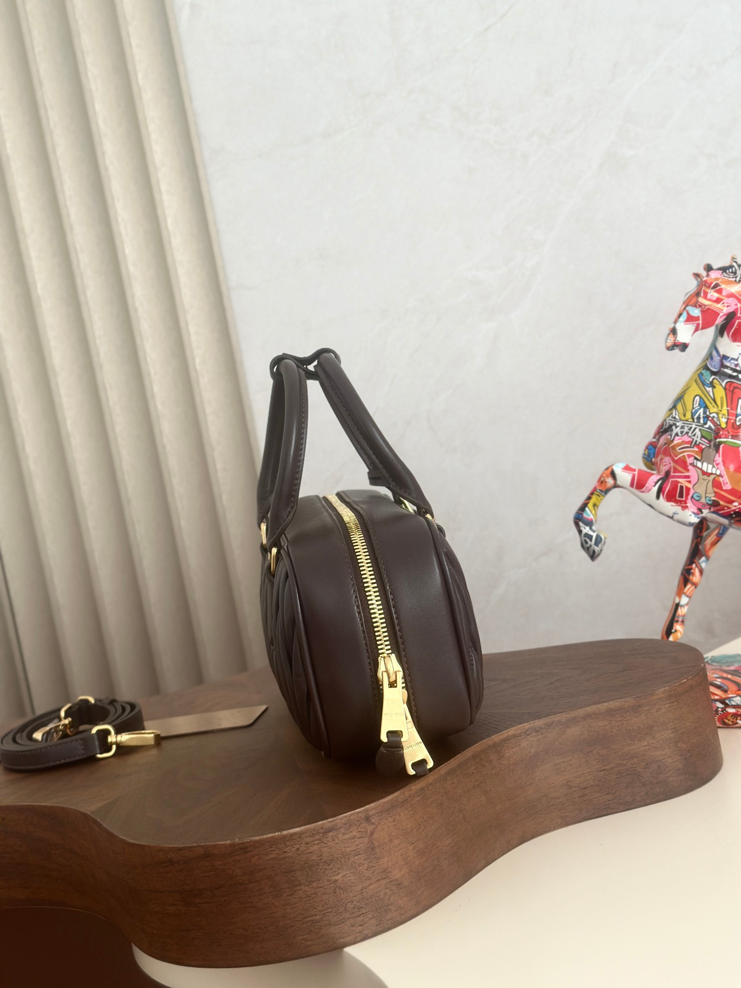 [TOP] Miu Miu Bowling Bag Lambskin 27x12x9cm - Chocolate - 711 Luxury