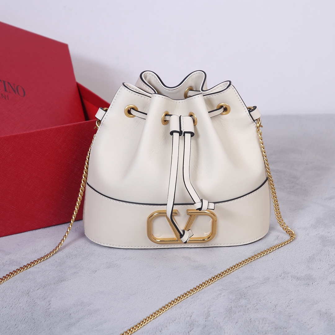 [TOP] VALENTINO GARAVANI VLogo Signature Bucket Bag Mini 20x17x8cm - White - 711 Luxury