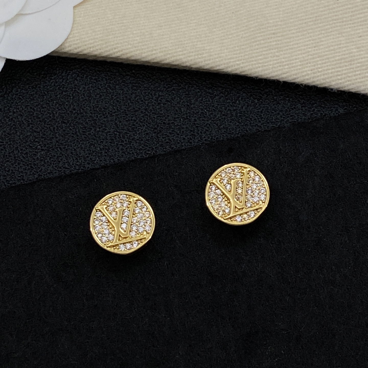 [TOP] Louis Vuitton LV Earrings - Gold - 711 Luxury