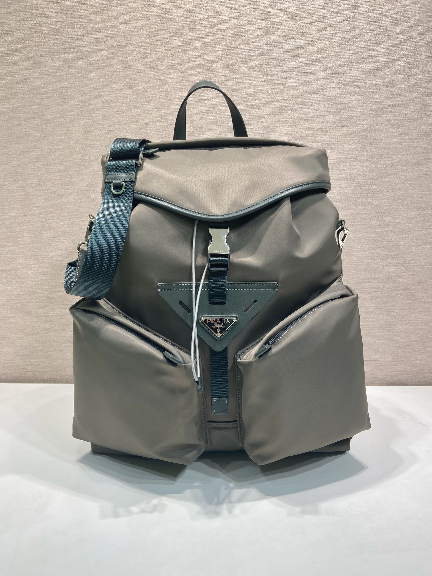 [TOP] PRADA Backpack Nylon 38-45-18cm - Grey - 711 Luxury
