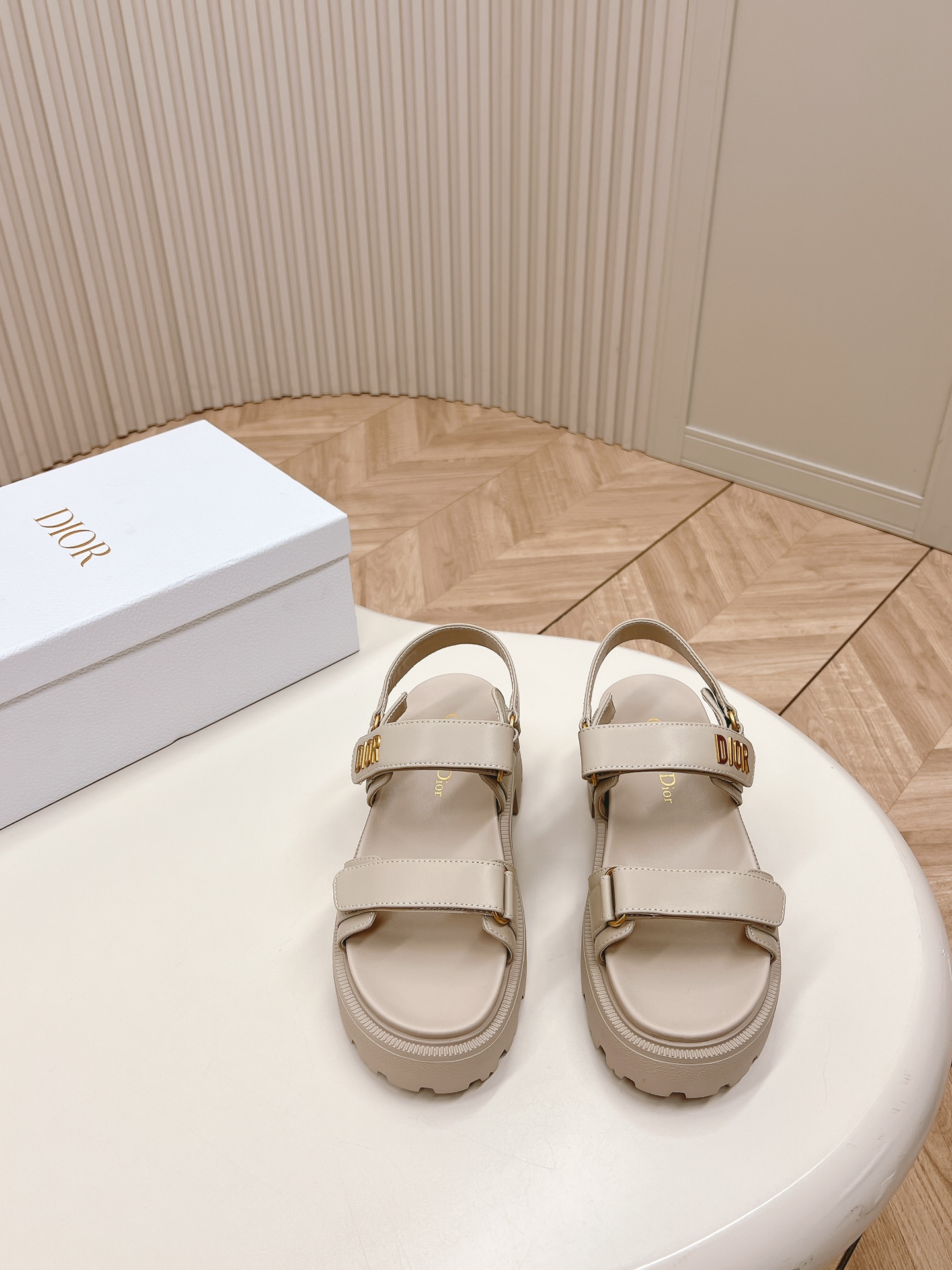 [TOP] Christian Dior Sandals - Beige