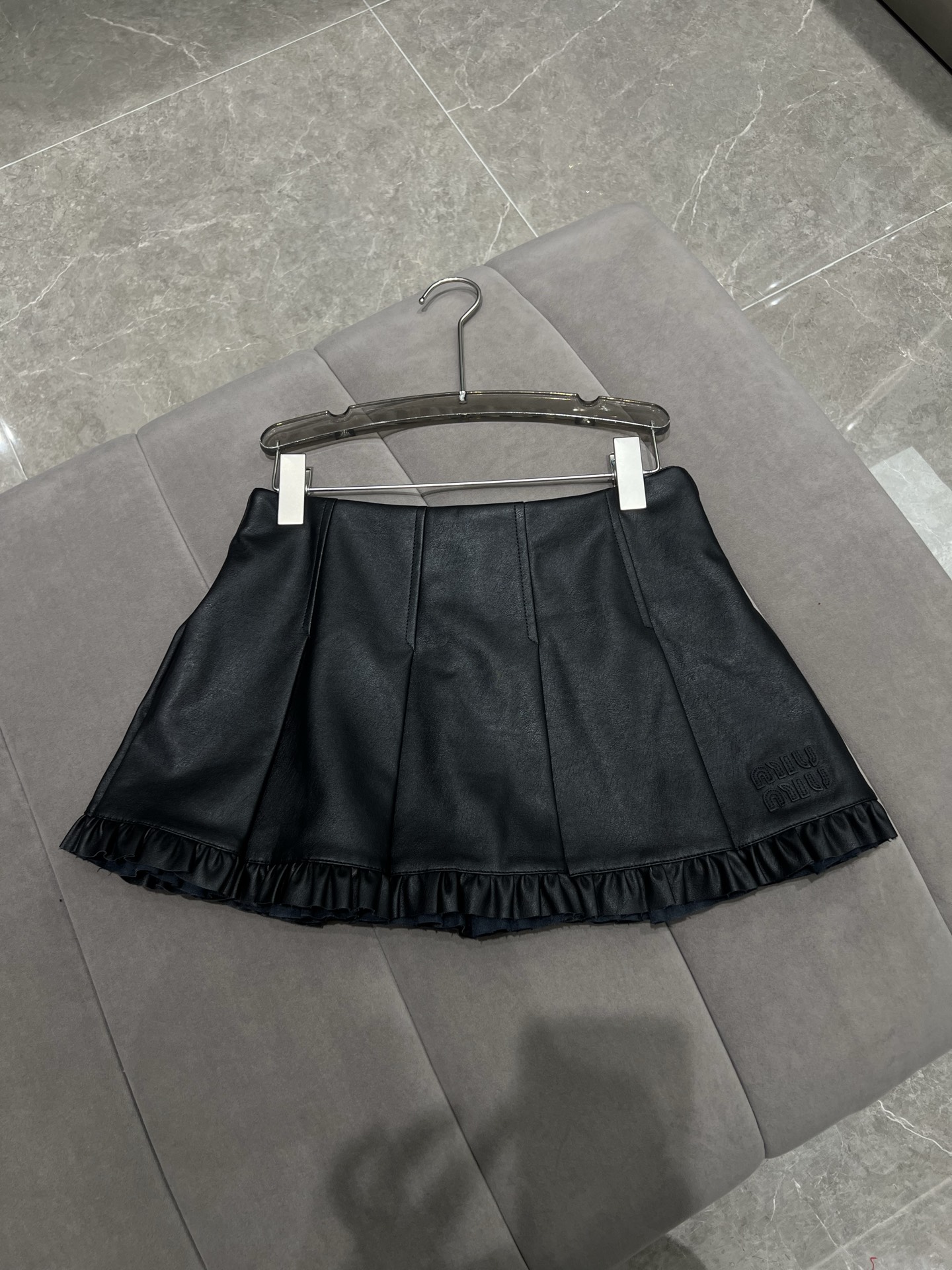 [TOP] Miu Miu Skirt - Black - 711 Luxury