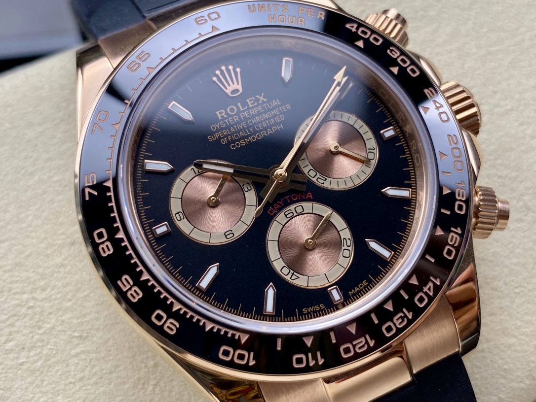 [TOP] ROLEX Men's Watch 40mm - Rose Gold