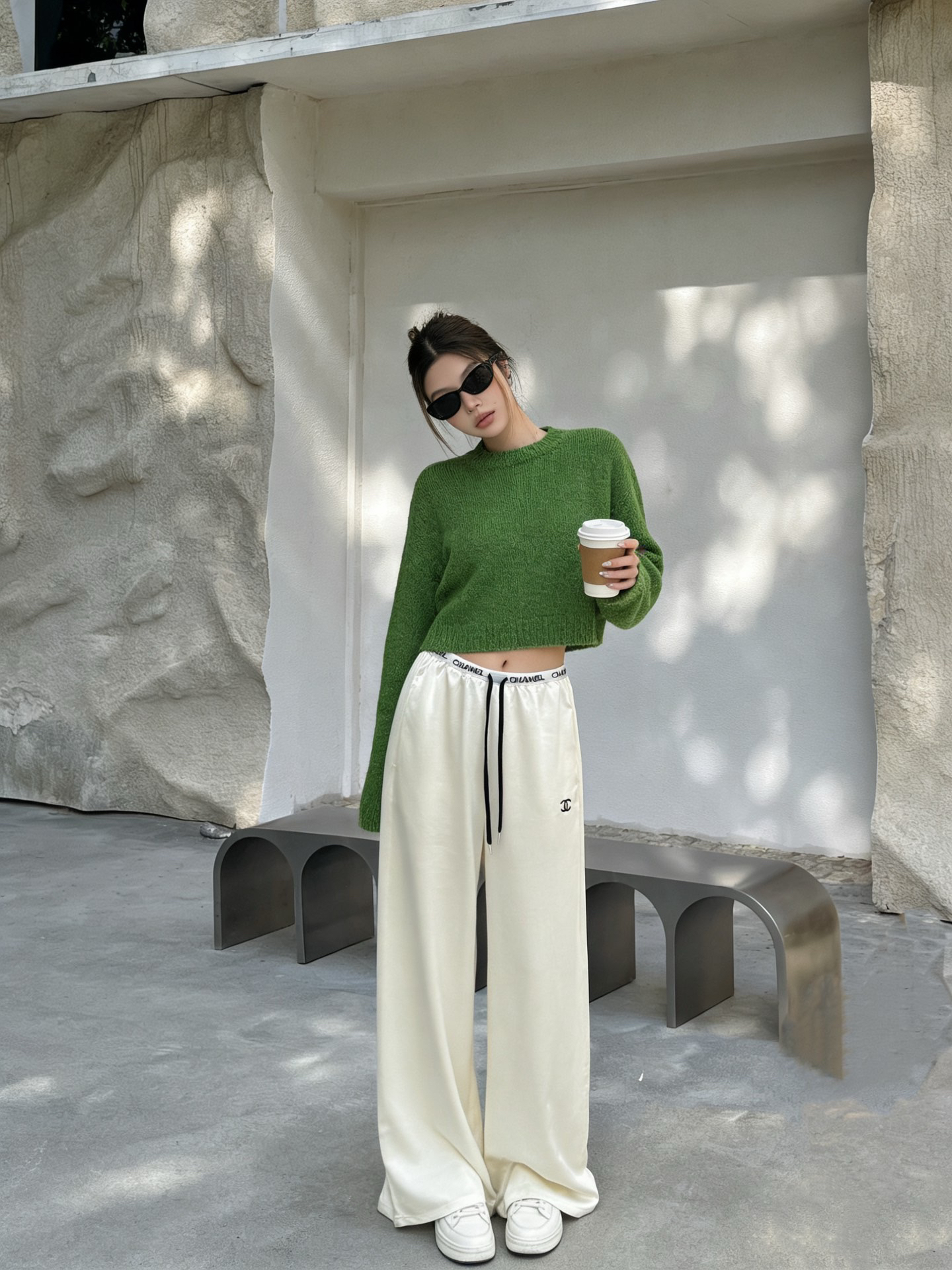 [TOP] CHANEL Pants - White