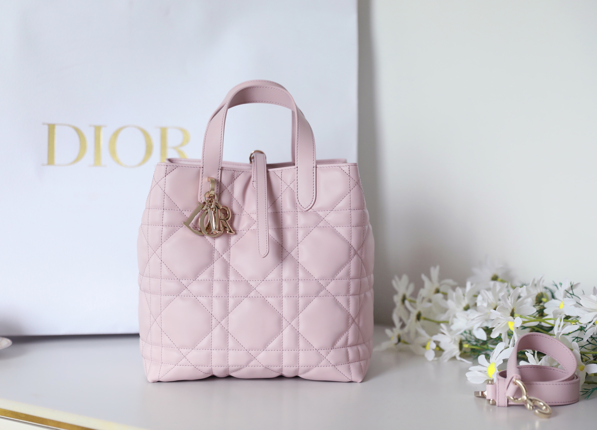 [TOP] Christian Dior Toujours Bag Cowhide 23x24x16cm - Pink - 711 Luxury