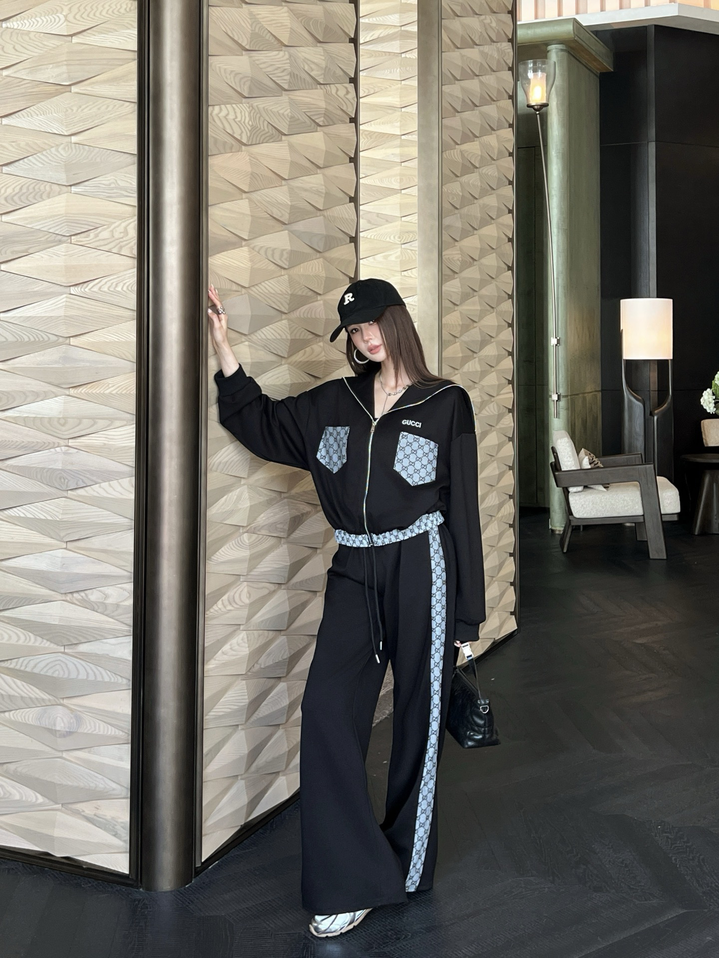 [TOP] GUCCI Tracksuit - Black