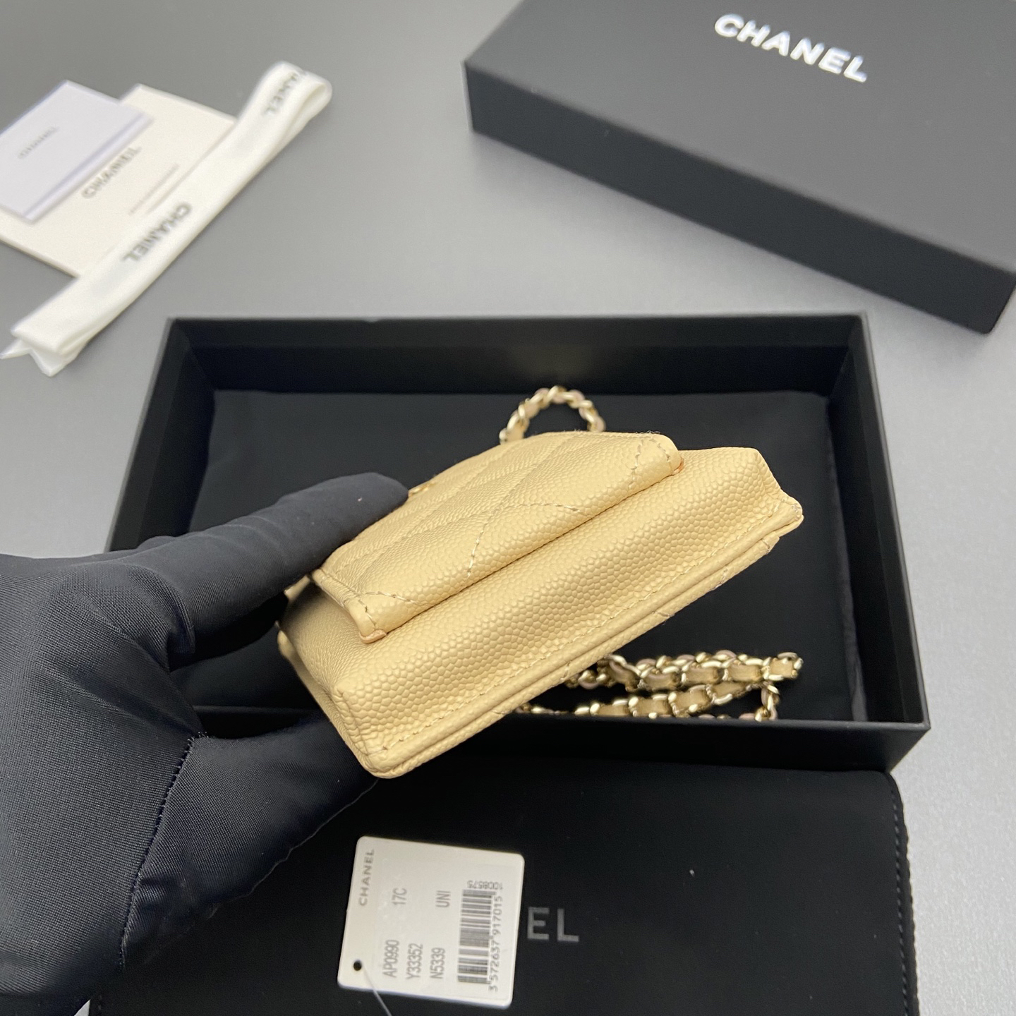 [TOP] CHANEL Phone Bag 18.5-9-3cm - Apricot