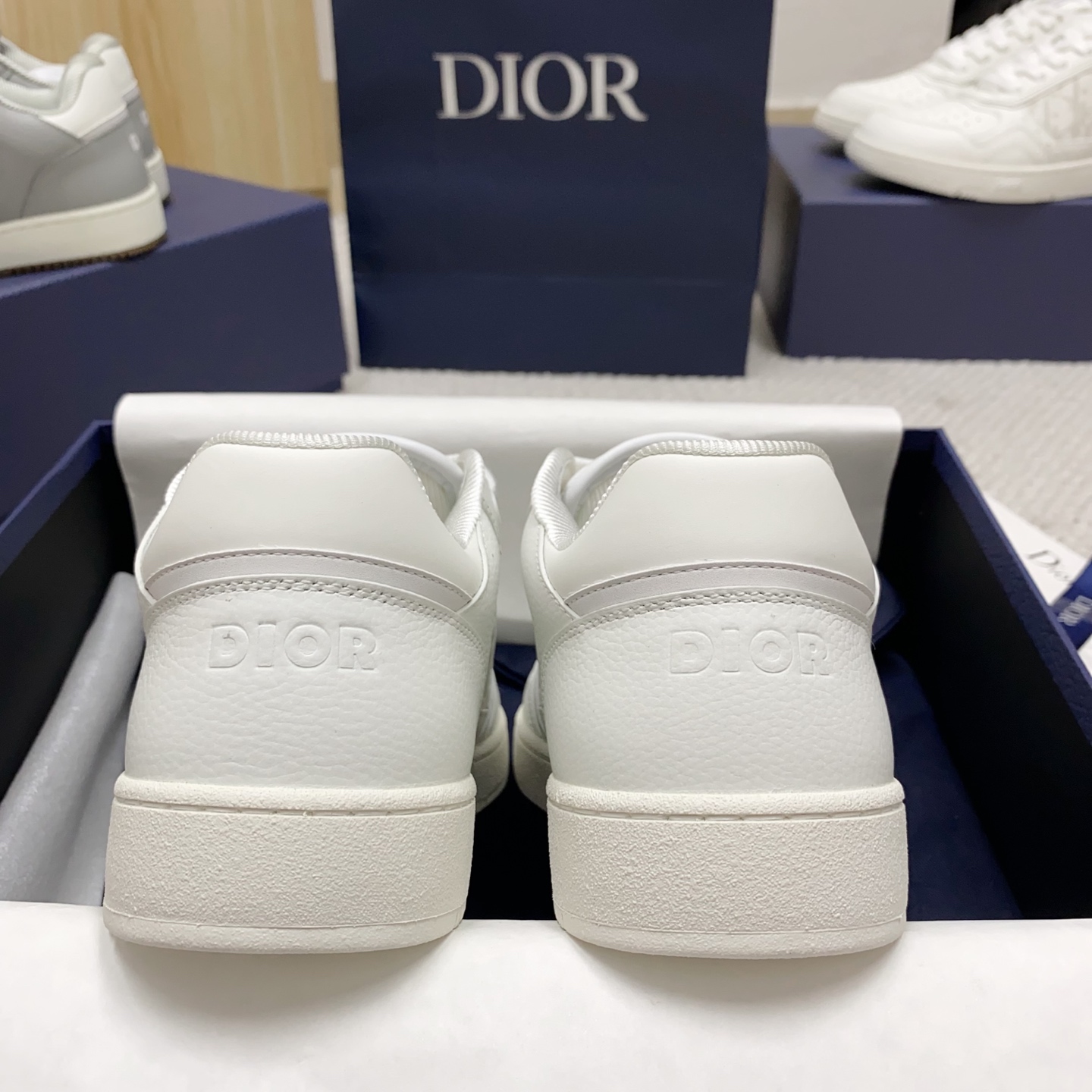 [TOP] Christian Dior  Men's Sneakers - White