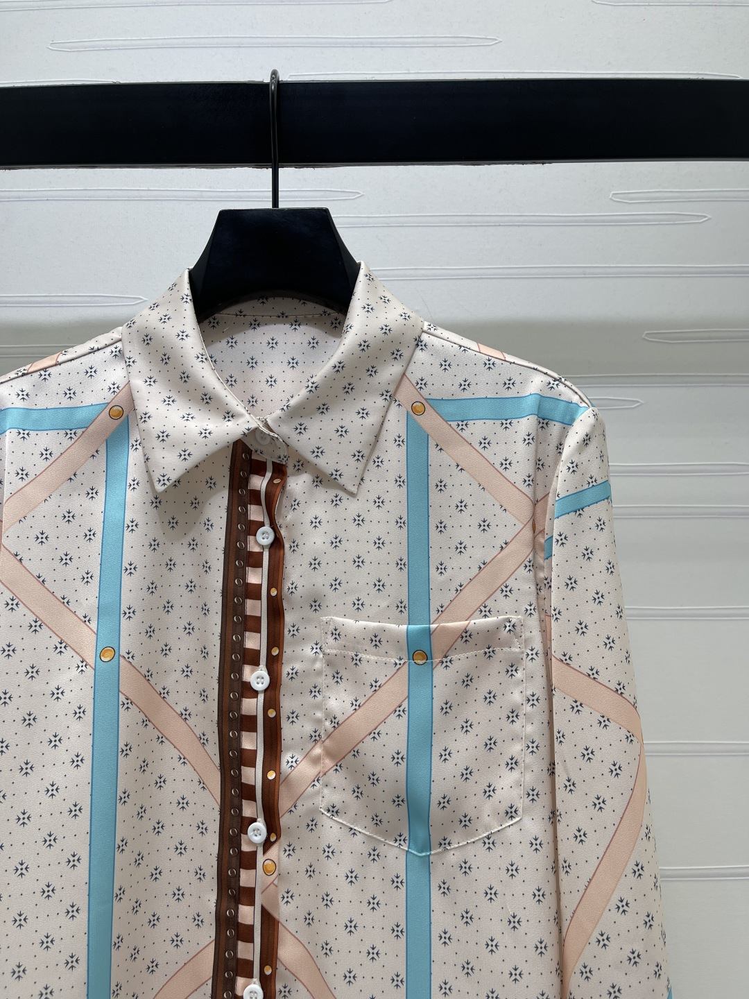 [TOP] Louis Vuitton LV Printed Long-sleeved Shirt - Pink and Blue