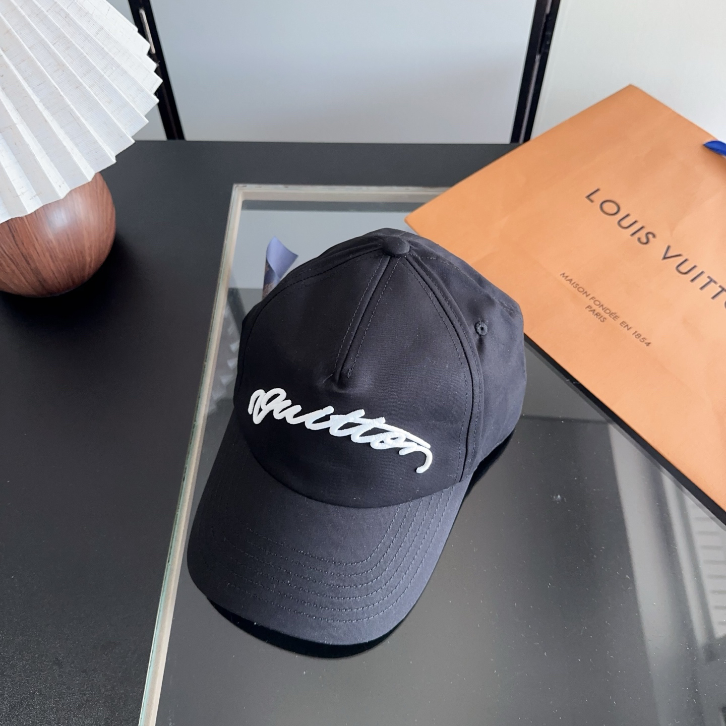 [TOP] Louis Vuitton LV Baseball Cap - Black - 711 Luxury