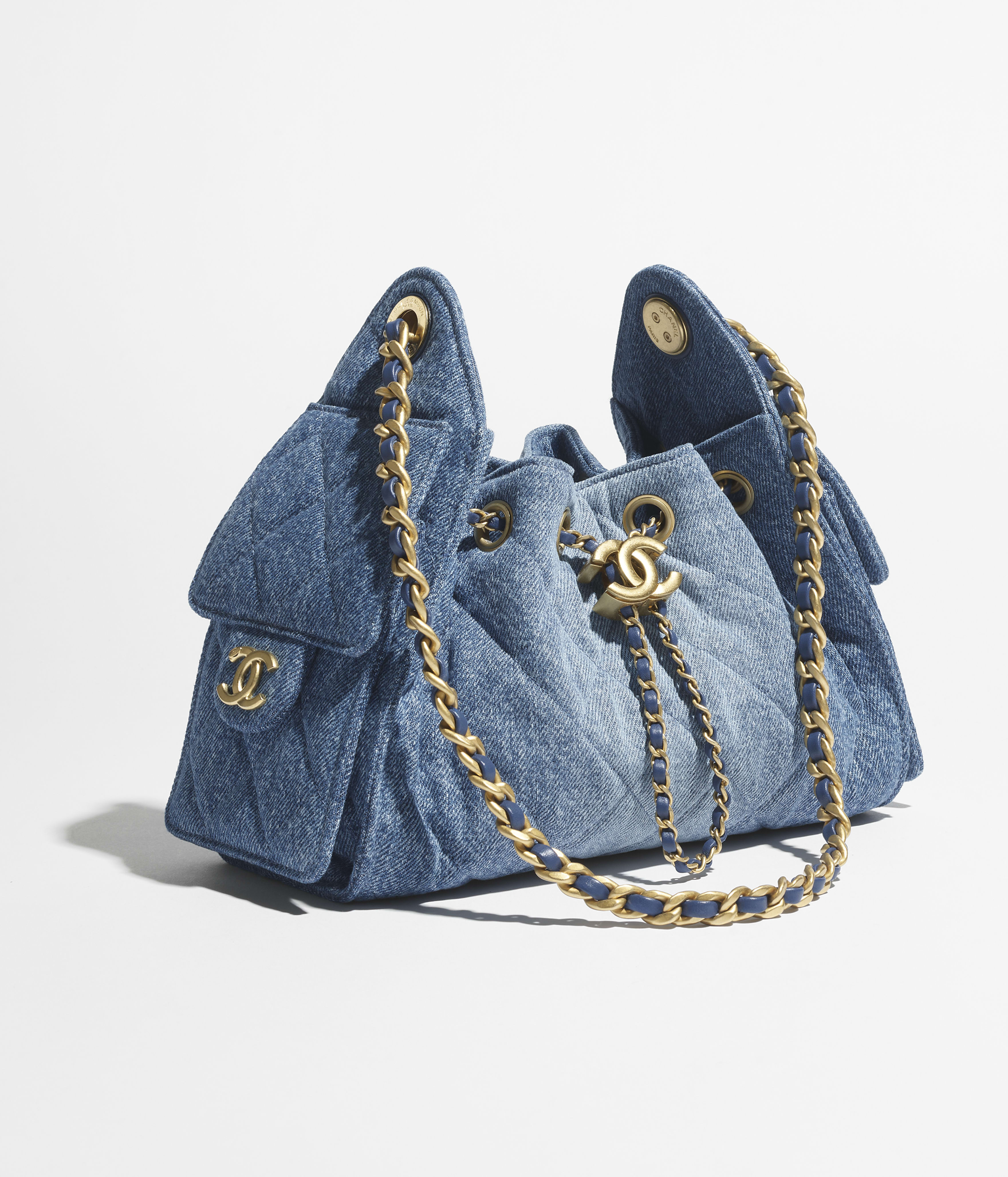 Chanel blue Bag CHANEL 25 Mini Handbag Washed Denim Gold-tone Metal Blue #388434 View 2 | Nigo Office