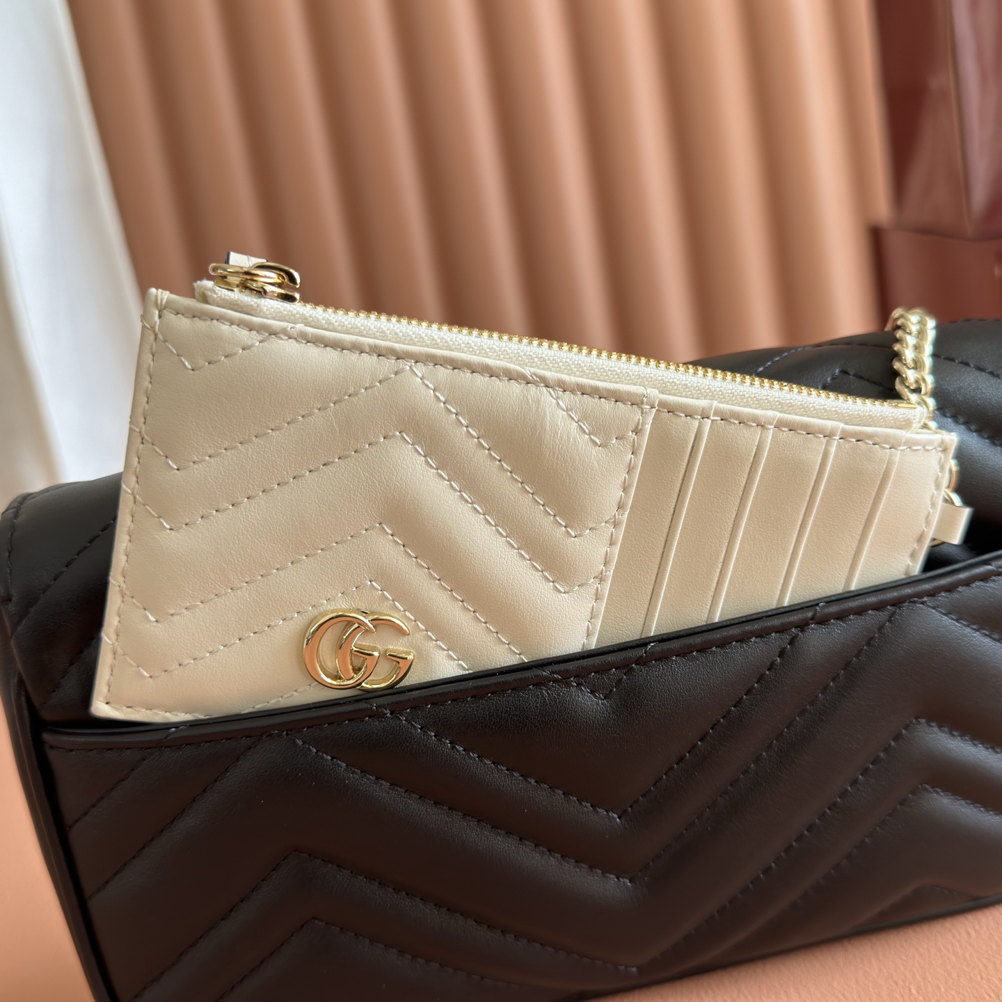 [TOP] GUCCI Marmont Mini Bag with Chain 21x12x5cm - Black & GHW