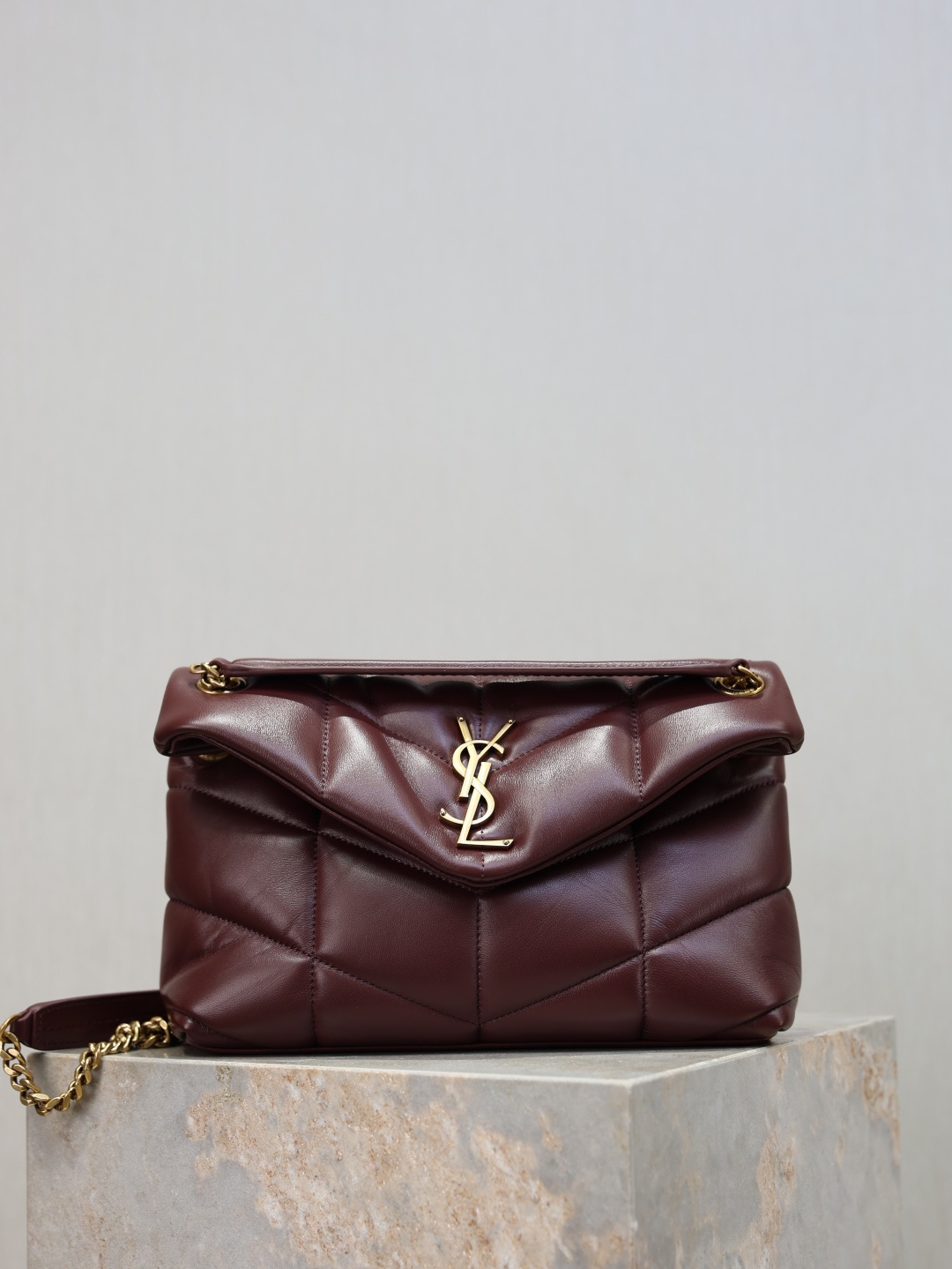 [TOP] Yves Saint Laurent YSL Loulou Puffer Bag Lambskin 29x17x11cm - Red & GHW - 711 Luxury