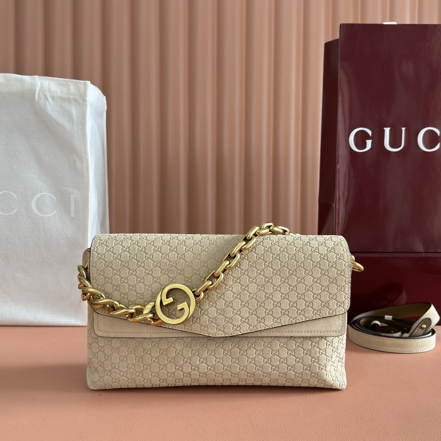 [TOP] GUCCI Handbag with Chain 28x16x7cm - Apricot - 711 Luxury