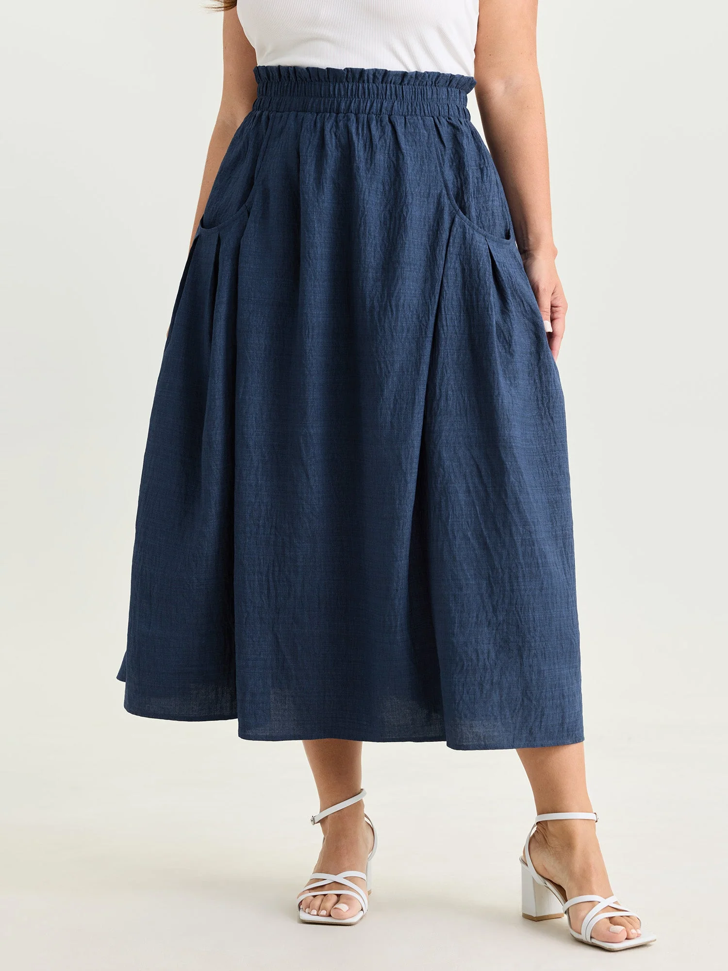 Drop Pockets Pleated Maxi Skirt