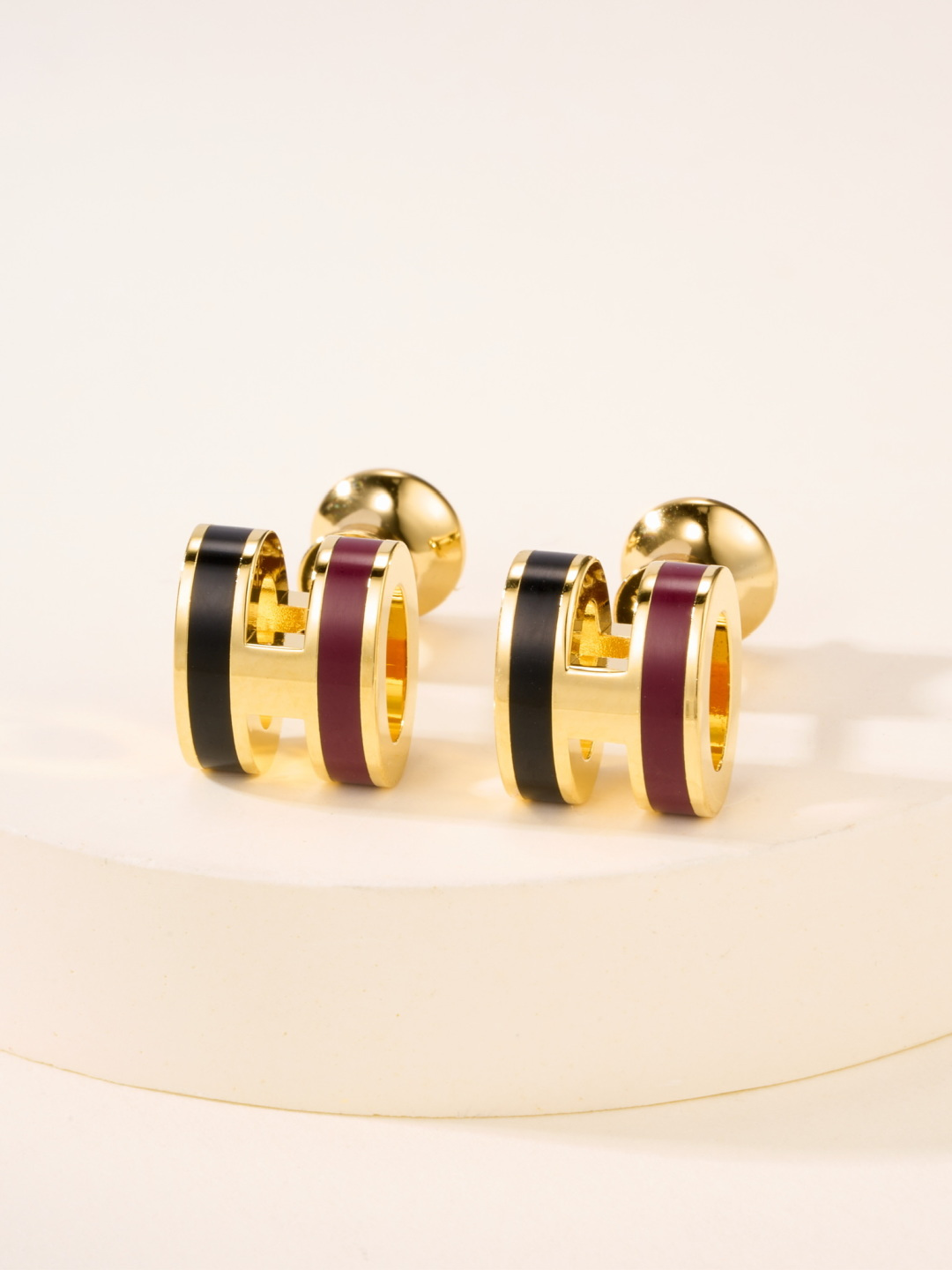 Designer Jewelry Hermès Mini Pop H Rocabar earrings #394373 View 2 | Nigo Office