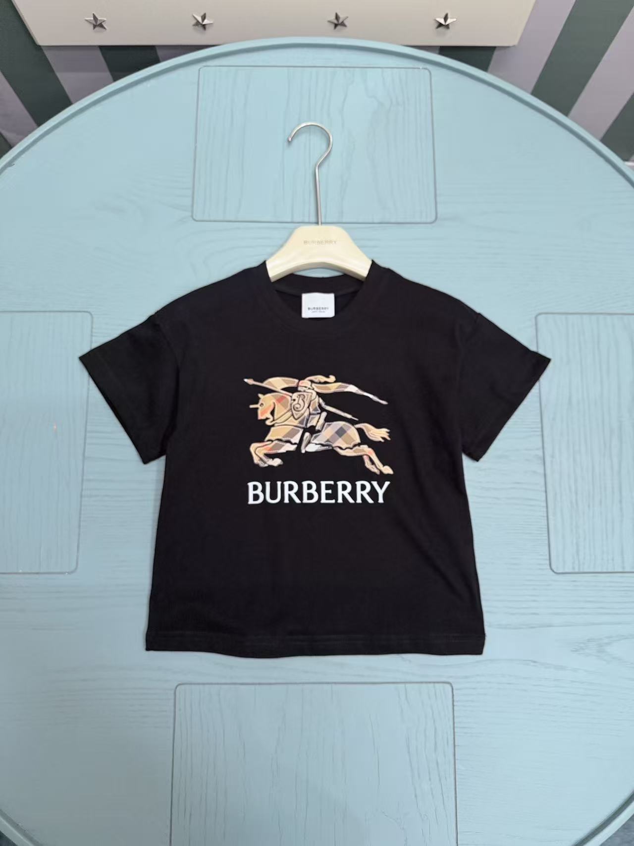 Burberry Unisex Kids Black Vintage Check Knight Logo Crew Neck Short Sleeve T Shirt Boys Girls Sizes 100-160