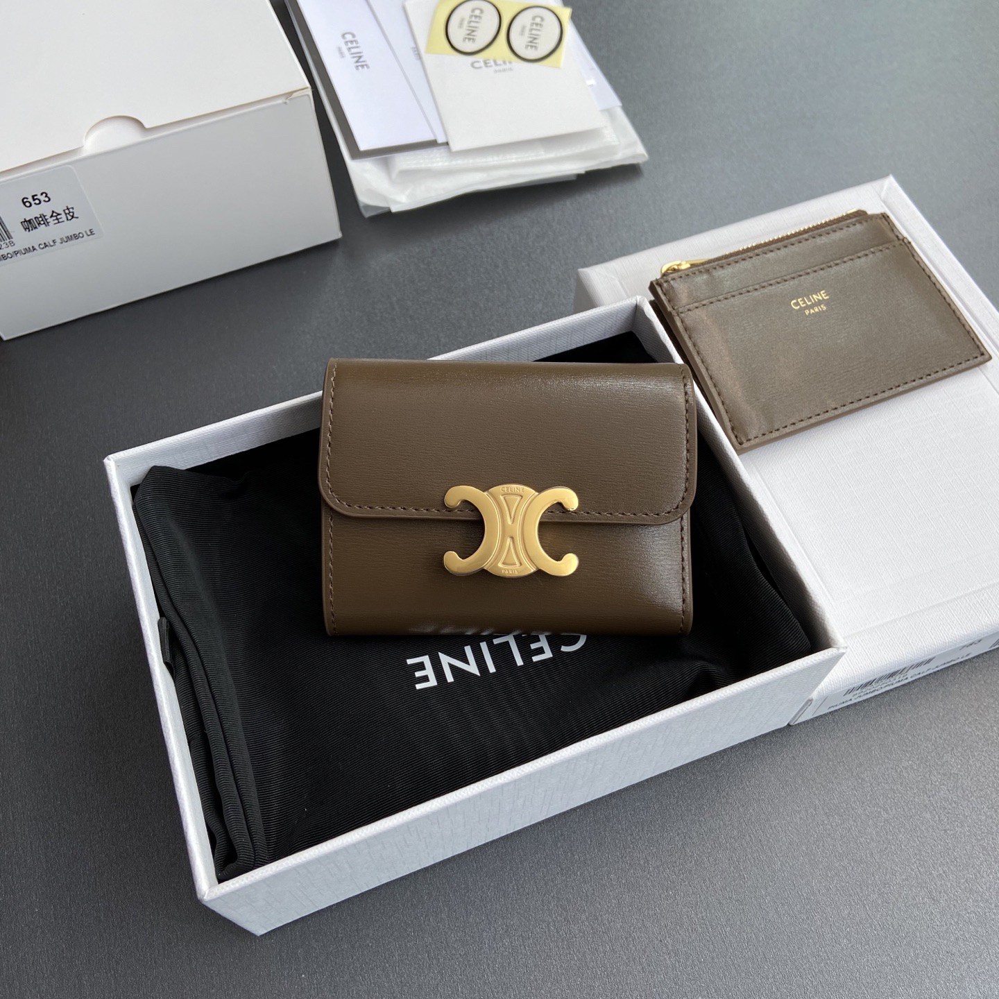 [TOP] CELINE Triomphe Logo Wallet 9.5-7.5-3cm - Brown - 711 Luxury