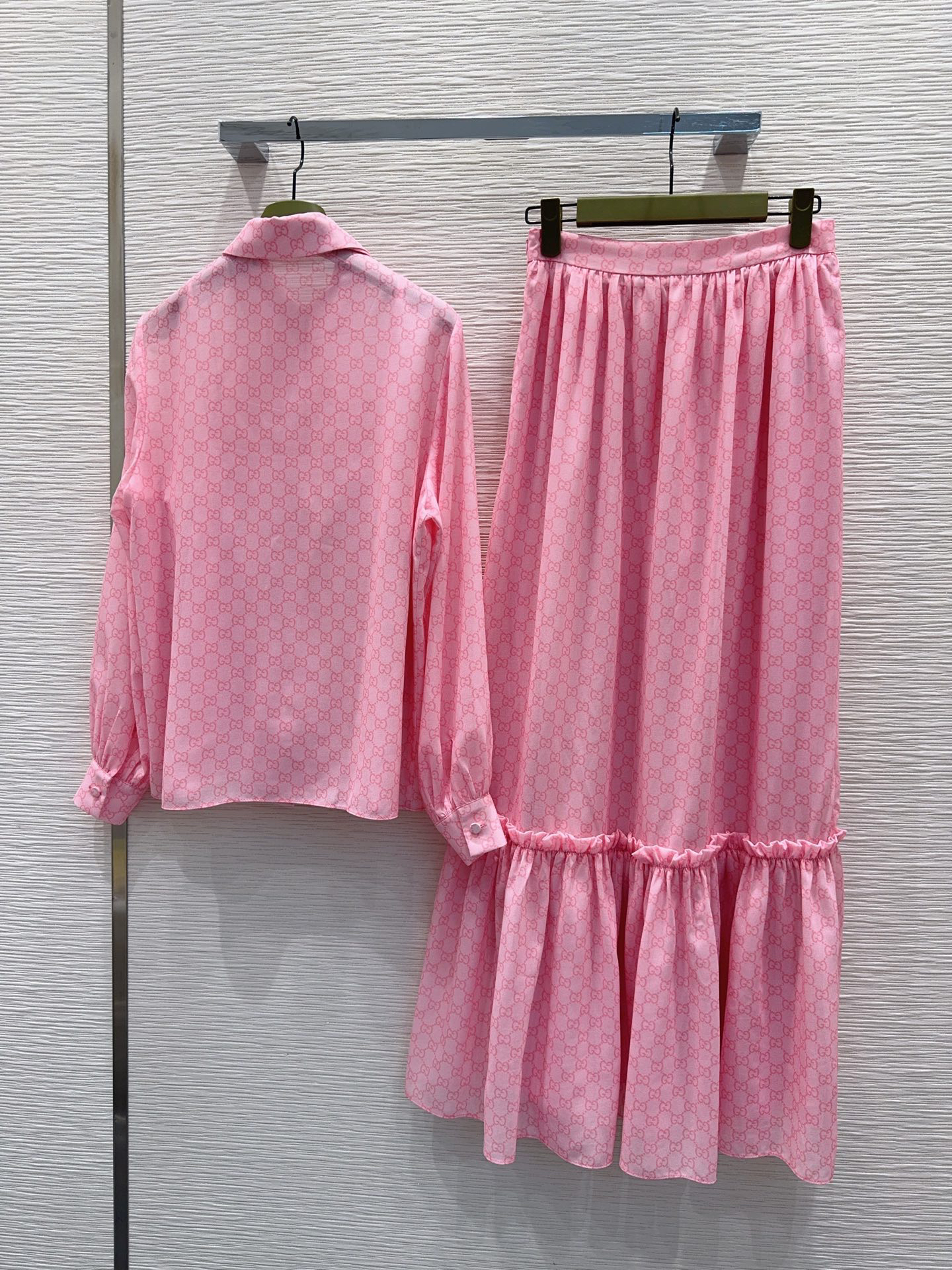 [TOP] GUCCI Shirt + Skirt Set - Pink