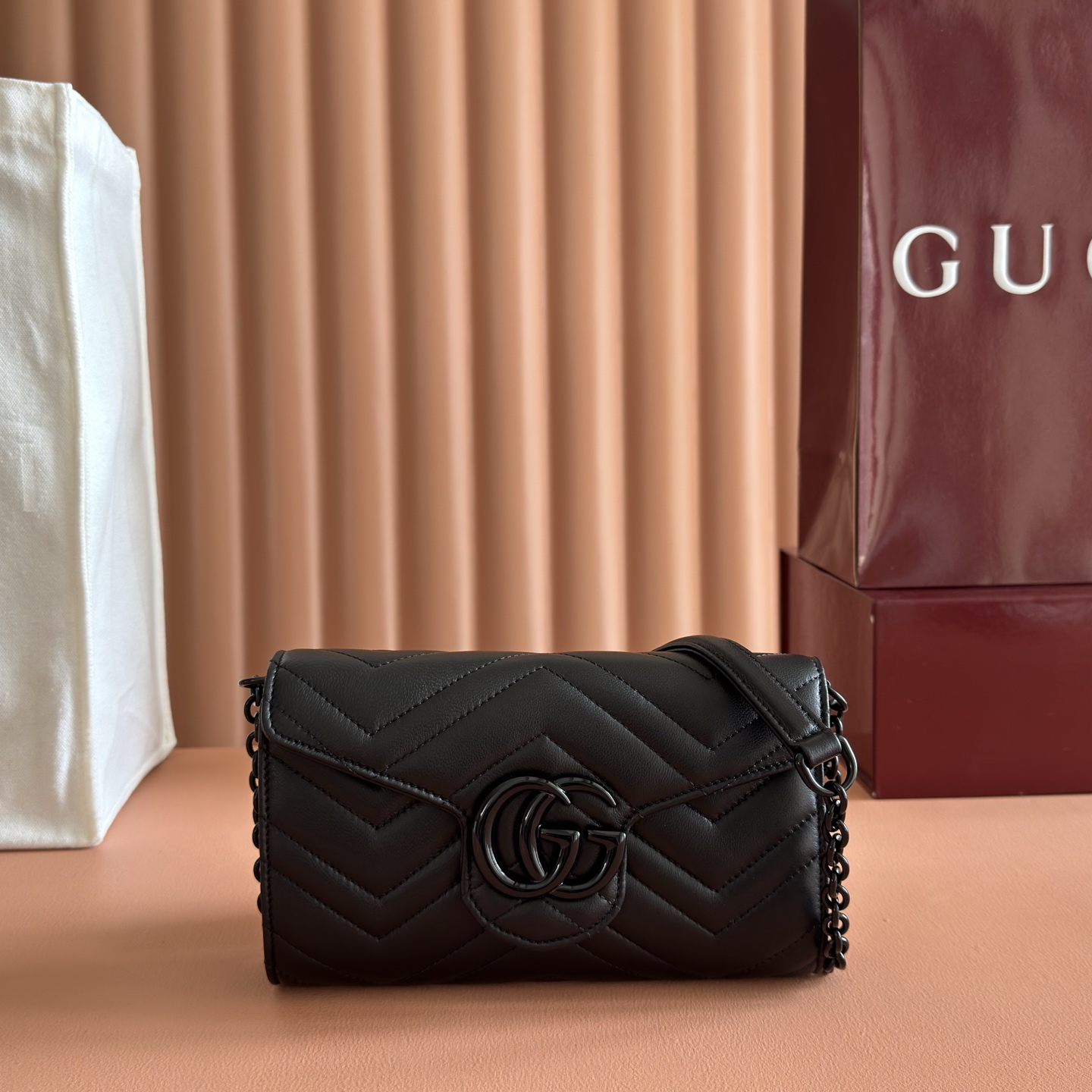 [TOP] GUCCI Marmont Mini Bag with Chain Lambskin 20x12x4cm - Black