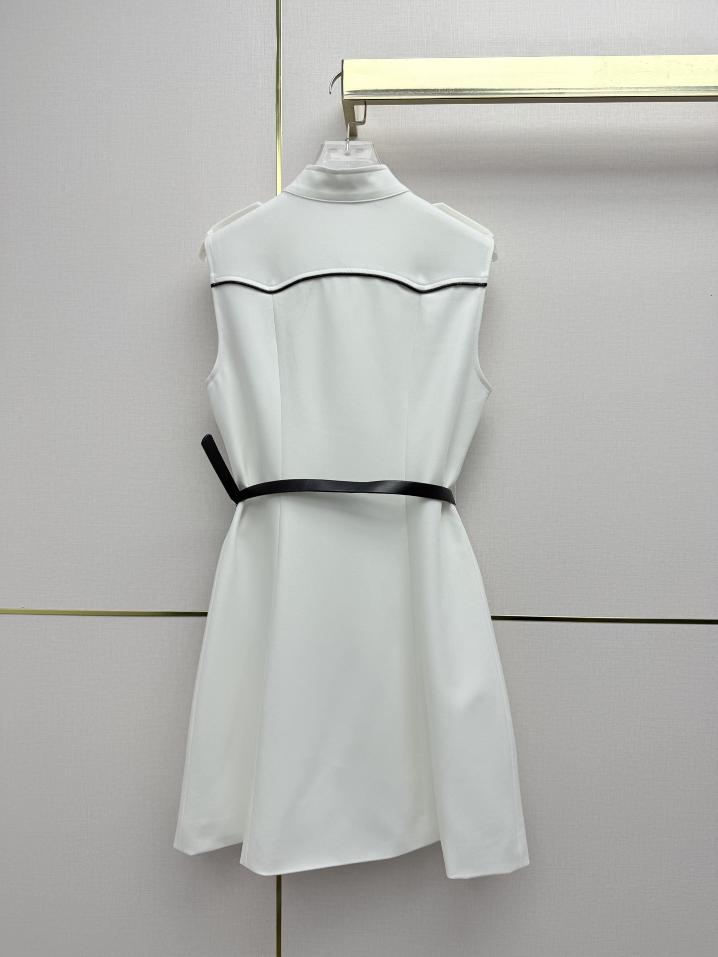 [TOP] Louis Vuitton LV Sleeveless Dress - White
