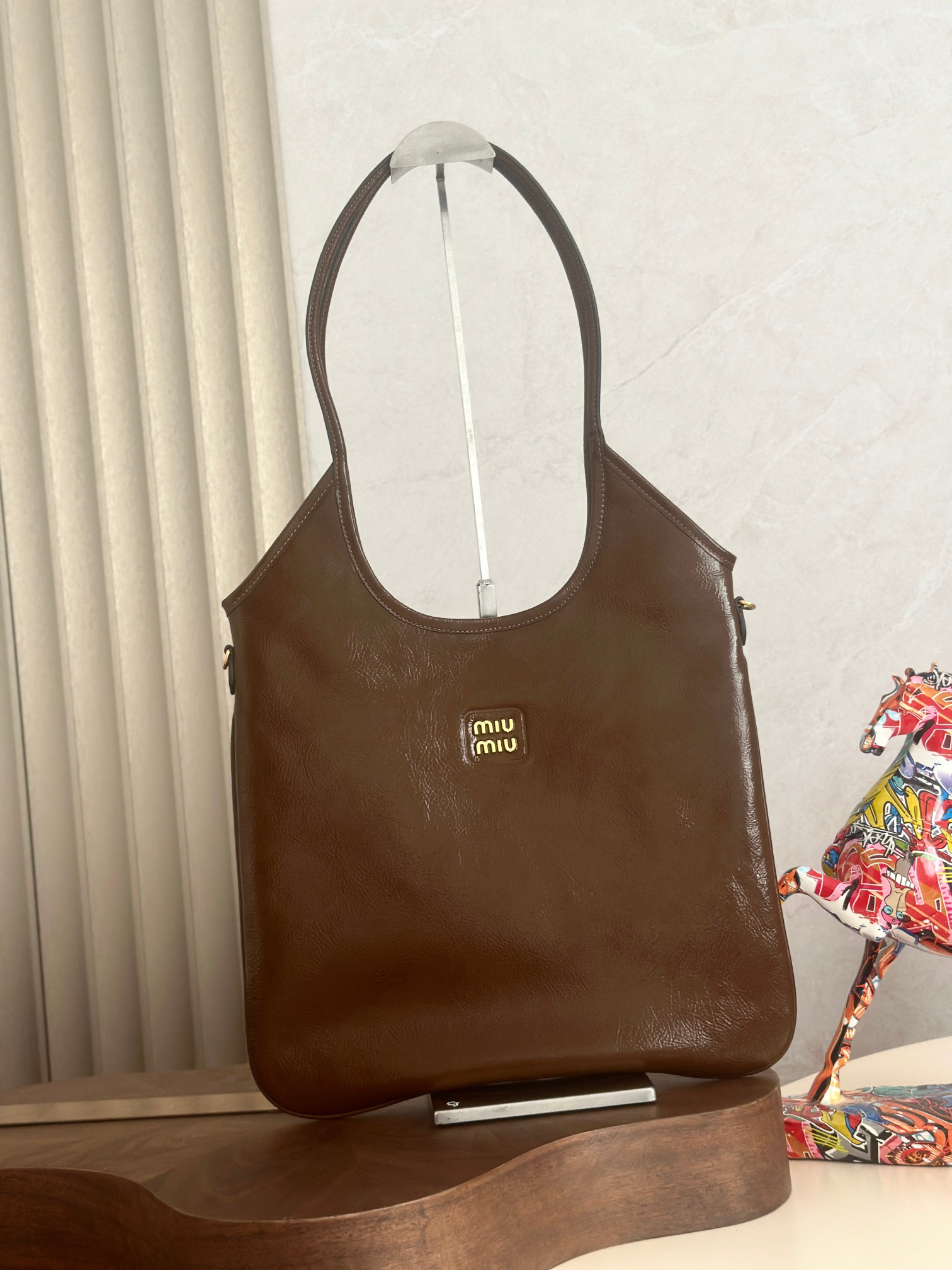 [TOP] Miu Miu Tote Bag Patent Leather 35x40cm - Brown - 711 Luxury