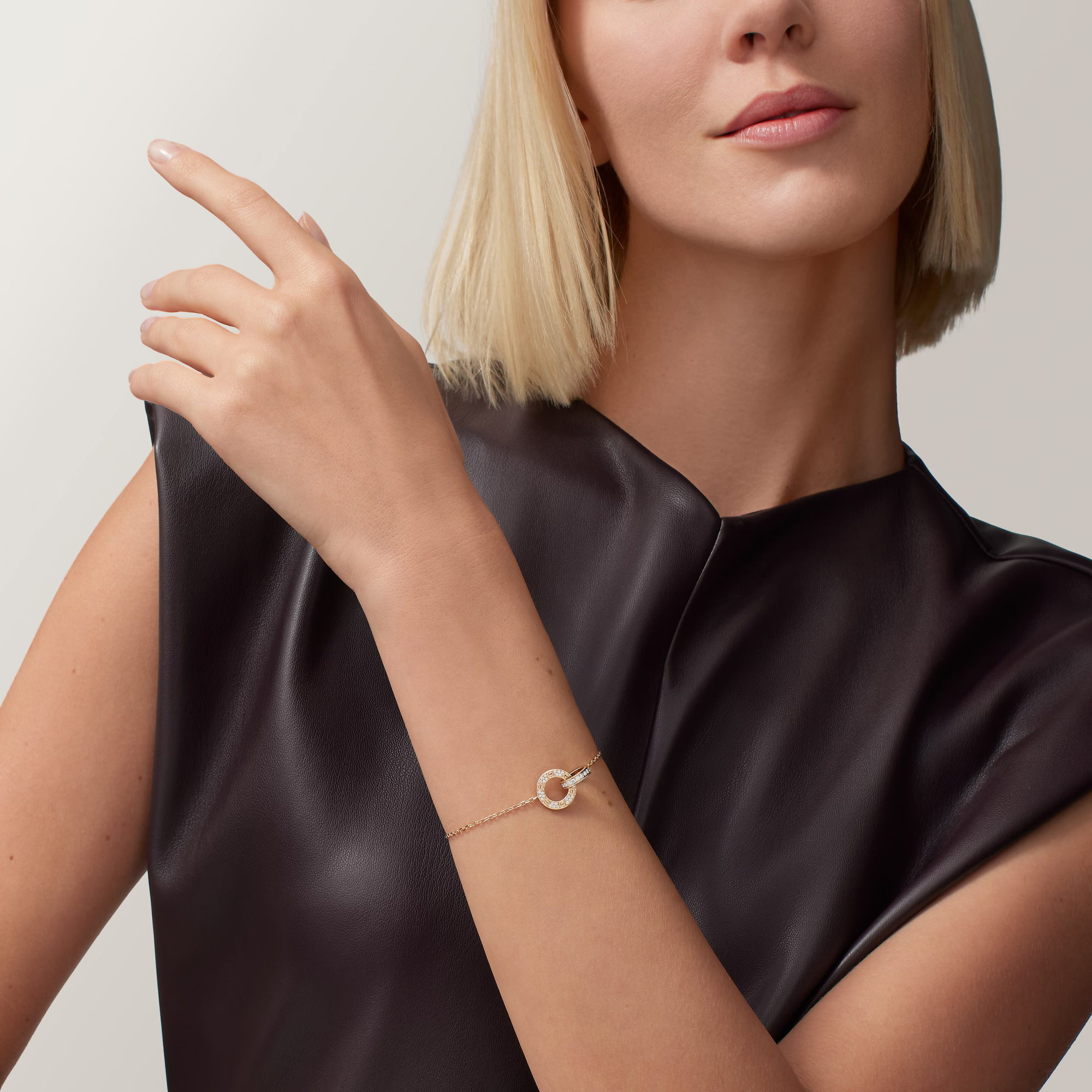 Carty Love Luna Loop Bracelet, Rose Gold, Paved