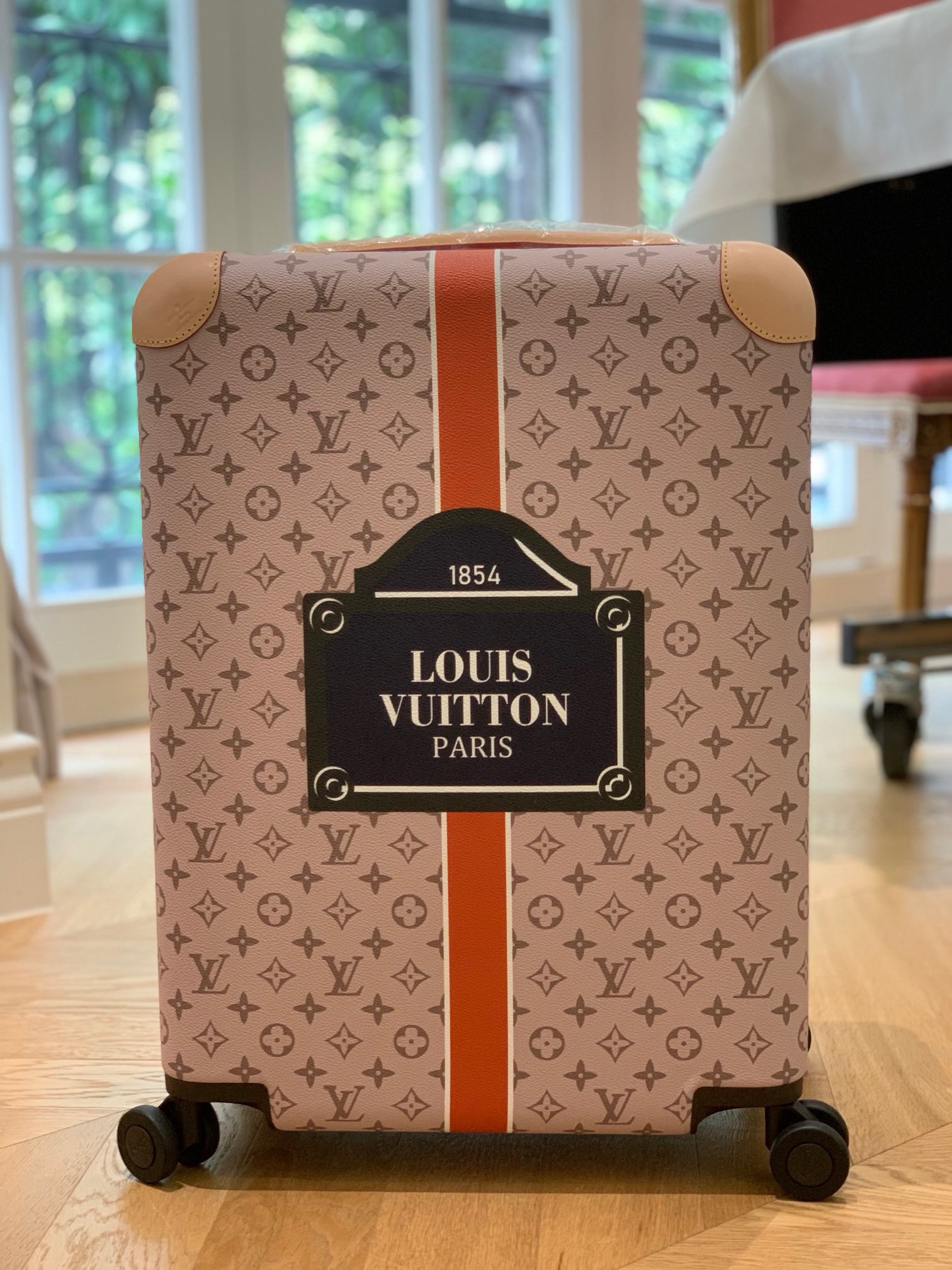 [TOP] Louis Vuitton LV Rolling Luggage Horizon 55 - Beige - 711 Luxury