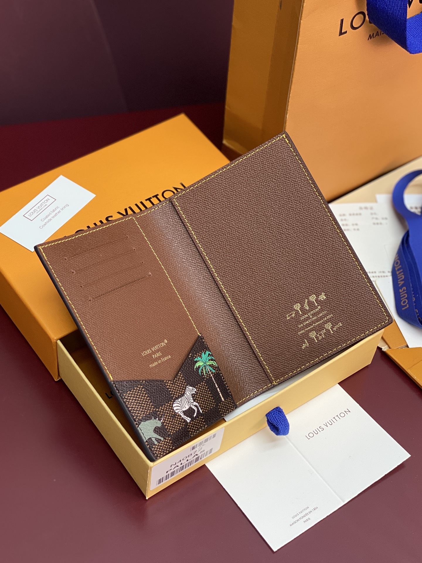 [TOP] Louis Vuitton LV X The Darjeeling Limited Passport Holder 14x2.5x10cm Damier Heritage - Brown
