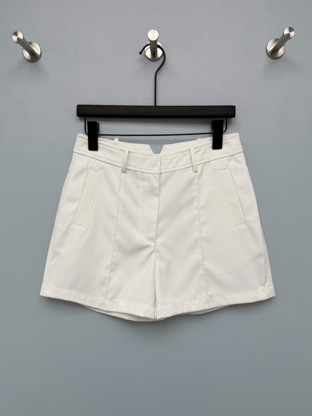 [TOP] HERMES Shorts - White - 711 Luxury