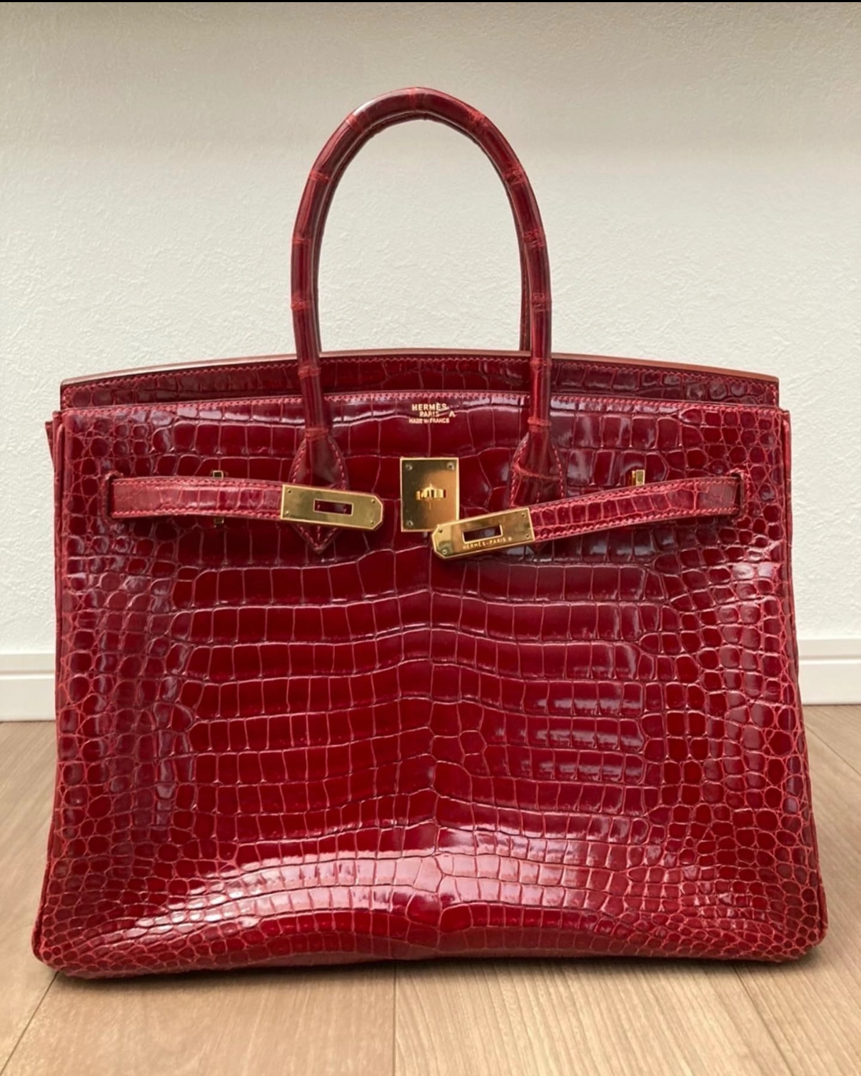 Hermès Birkin 30-35 inverted V red hand-made custom crocodile leather