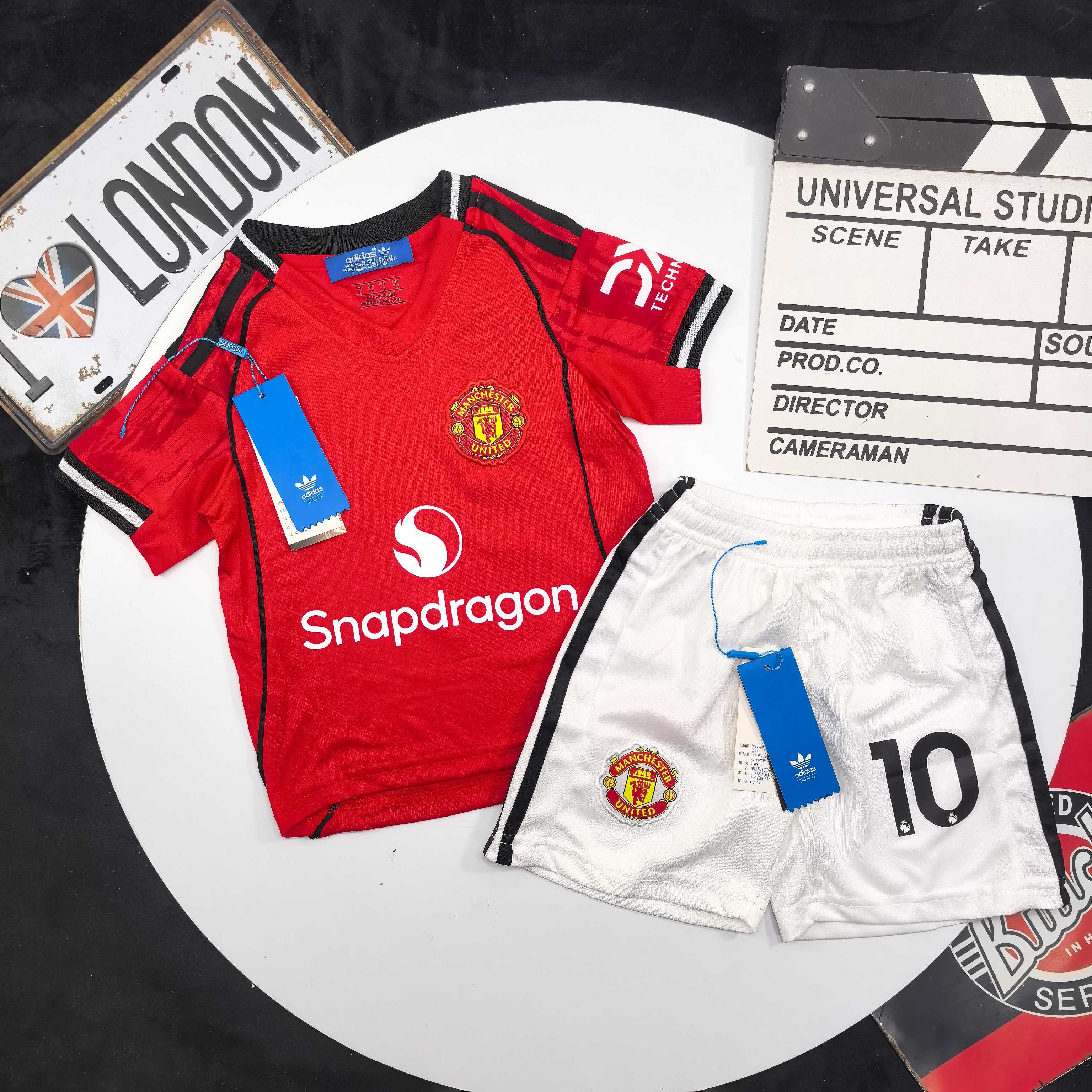 Adidas Kids Manchester United Football Kit For Boys Girls Embroidered Club Badge Jersey & Shorts Full Original Tags Sizes 90-170