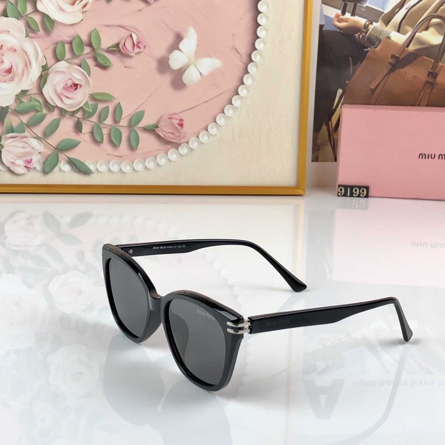 [TOP] Miu Miu Sunglasses -Black - 711 Luxury