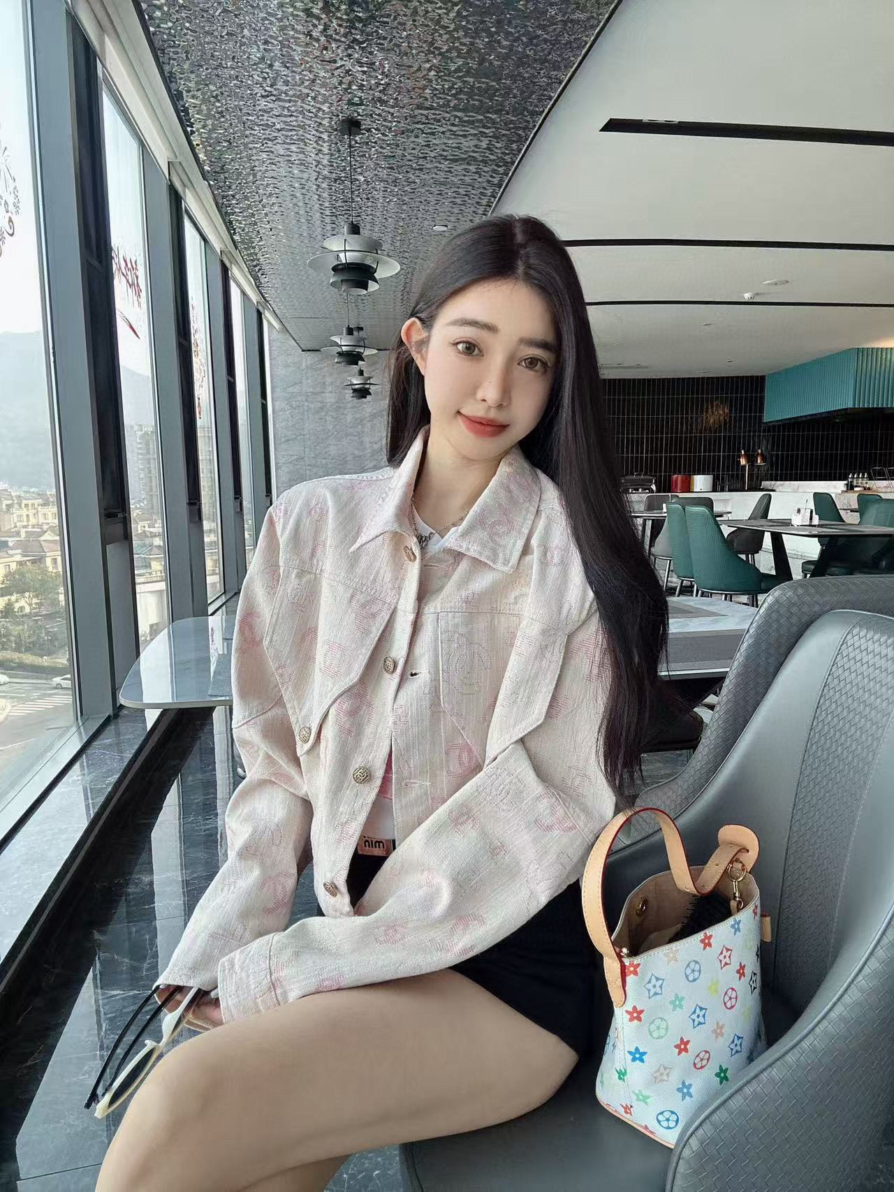 [TOP] CHANEL  Denim Jacket - Pink