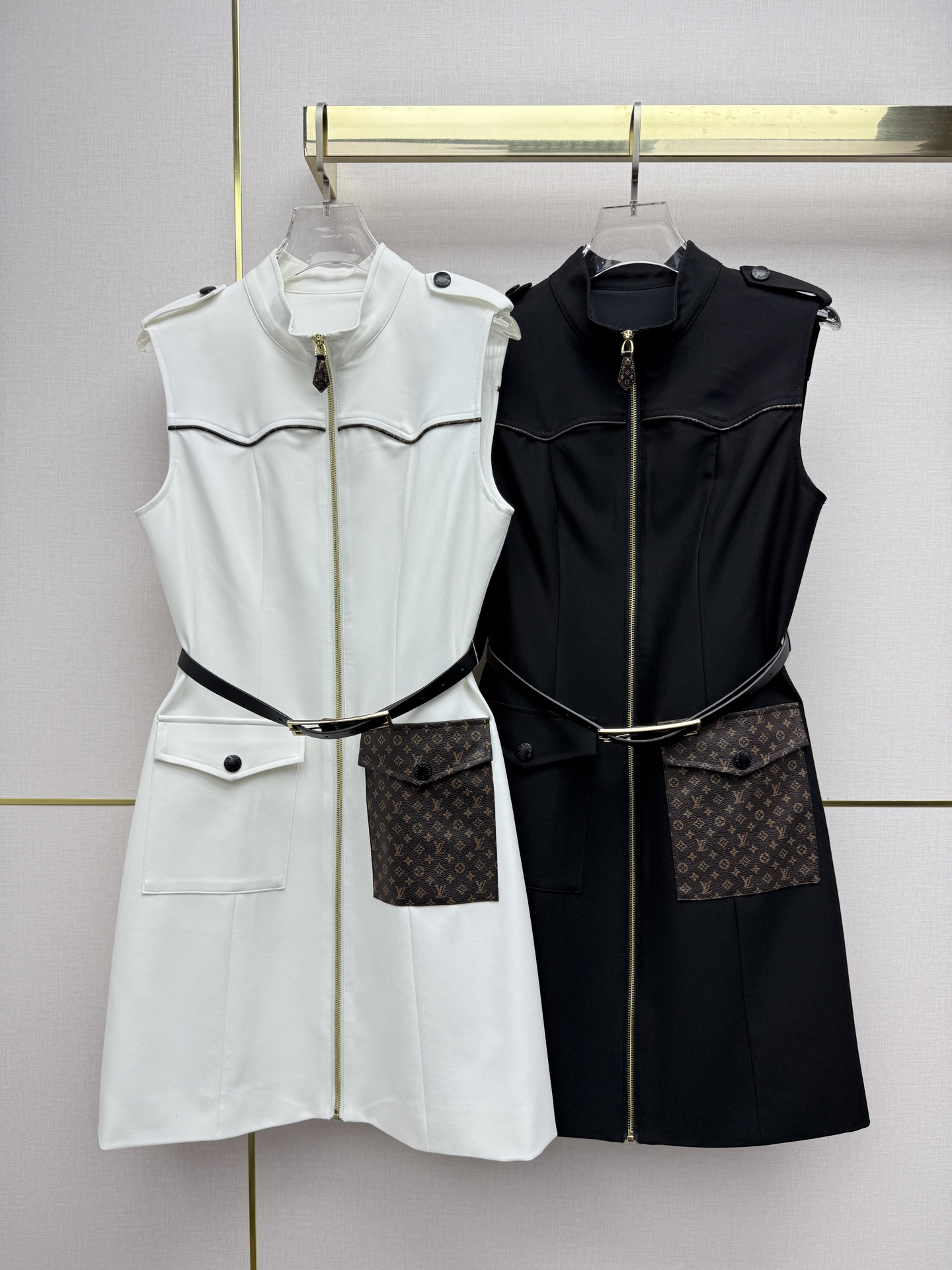 [TOP] Louis Vuitton LV Sleeveless Dress - Black