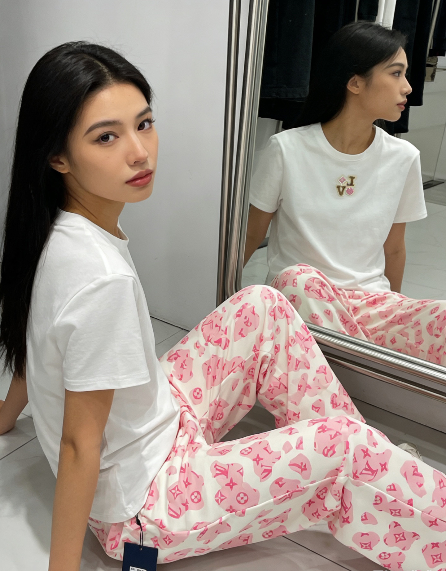 [TOP] Louis Vuitton LV  T-shirt + Pants Suit - Pink