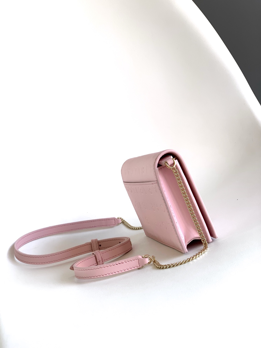 [TOP] BVLGARI LOGO Bag Calfskin 19x10.5x4.5cm - Pink - 711 Luxury